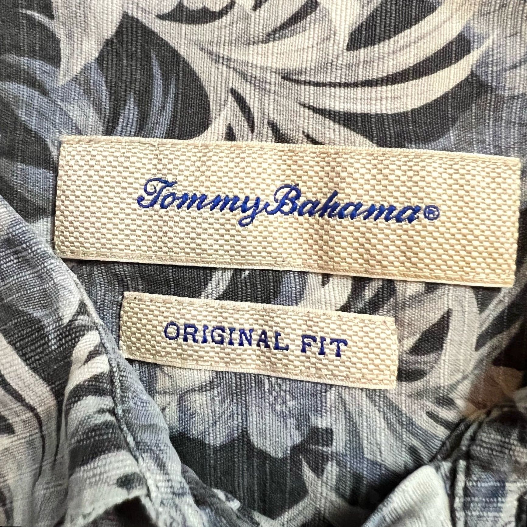 Tommy Bahama Tommy Bahama Shirt Mens XL Silk Hawaiian Floral Silk All Over Print Button Short Sleeve Shirt Size US XL / EU 56 / 4 - 4 Thumbnail