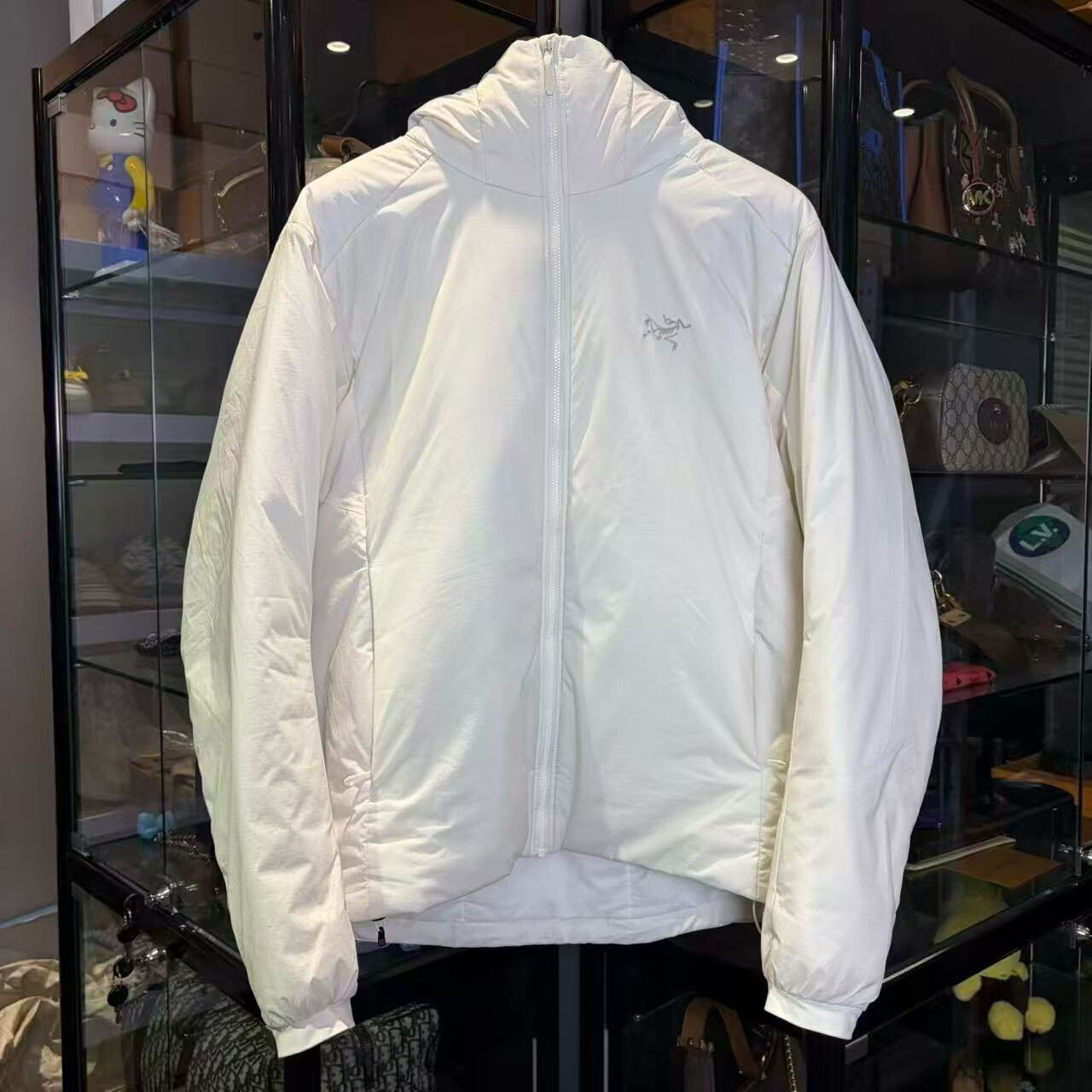 Arc'teryx Arc'teryx Cotton White Heavy Coat l Men Size US L / EU 52-54 / 3 - 1 Thumbnail