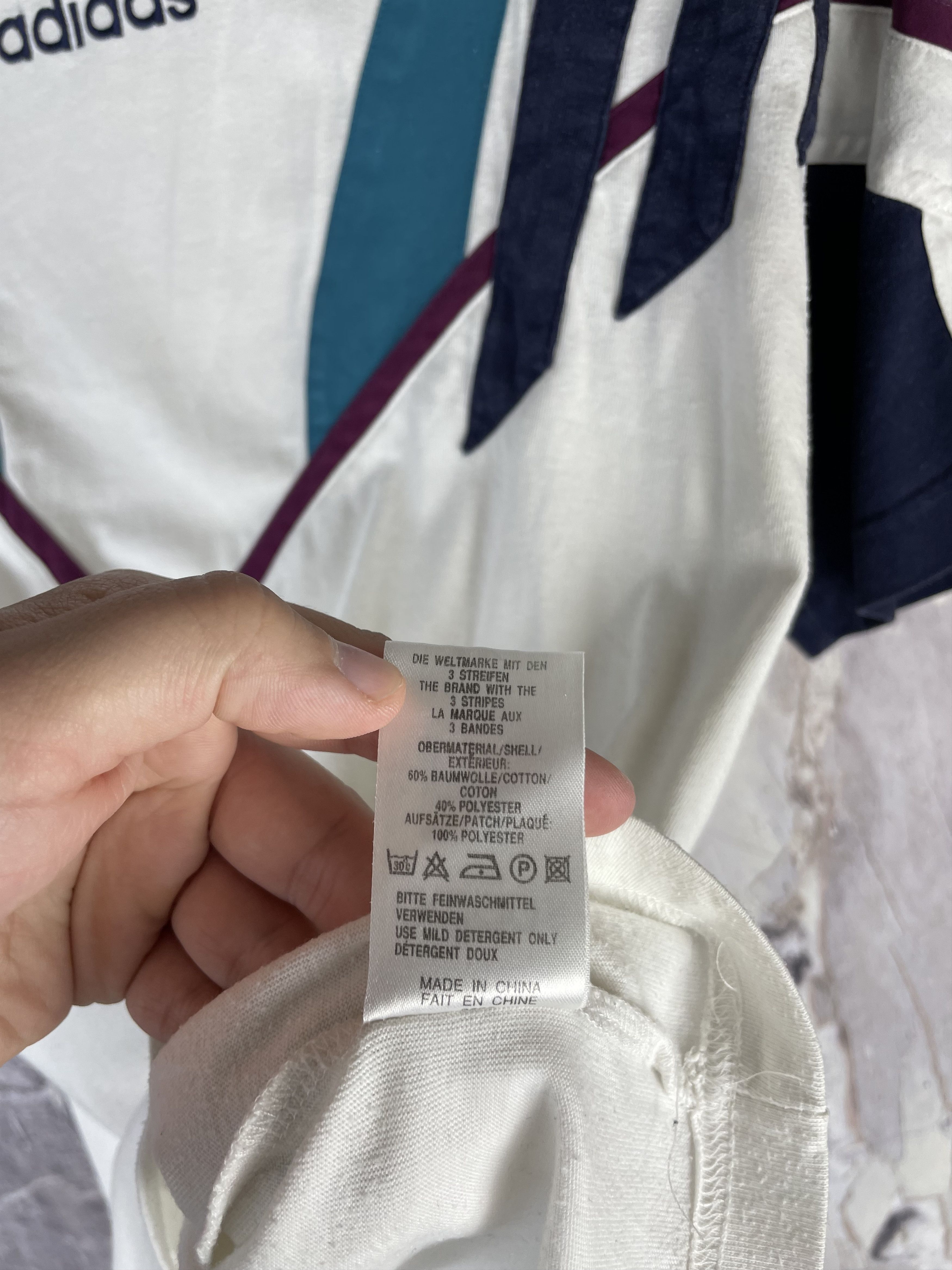 Adidas Vintage Adidas Tee 90s Size US S / EU 44-46 / 1 - 8 Thumbnail