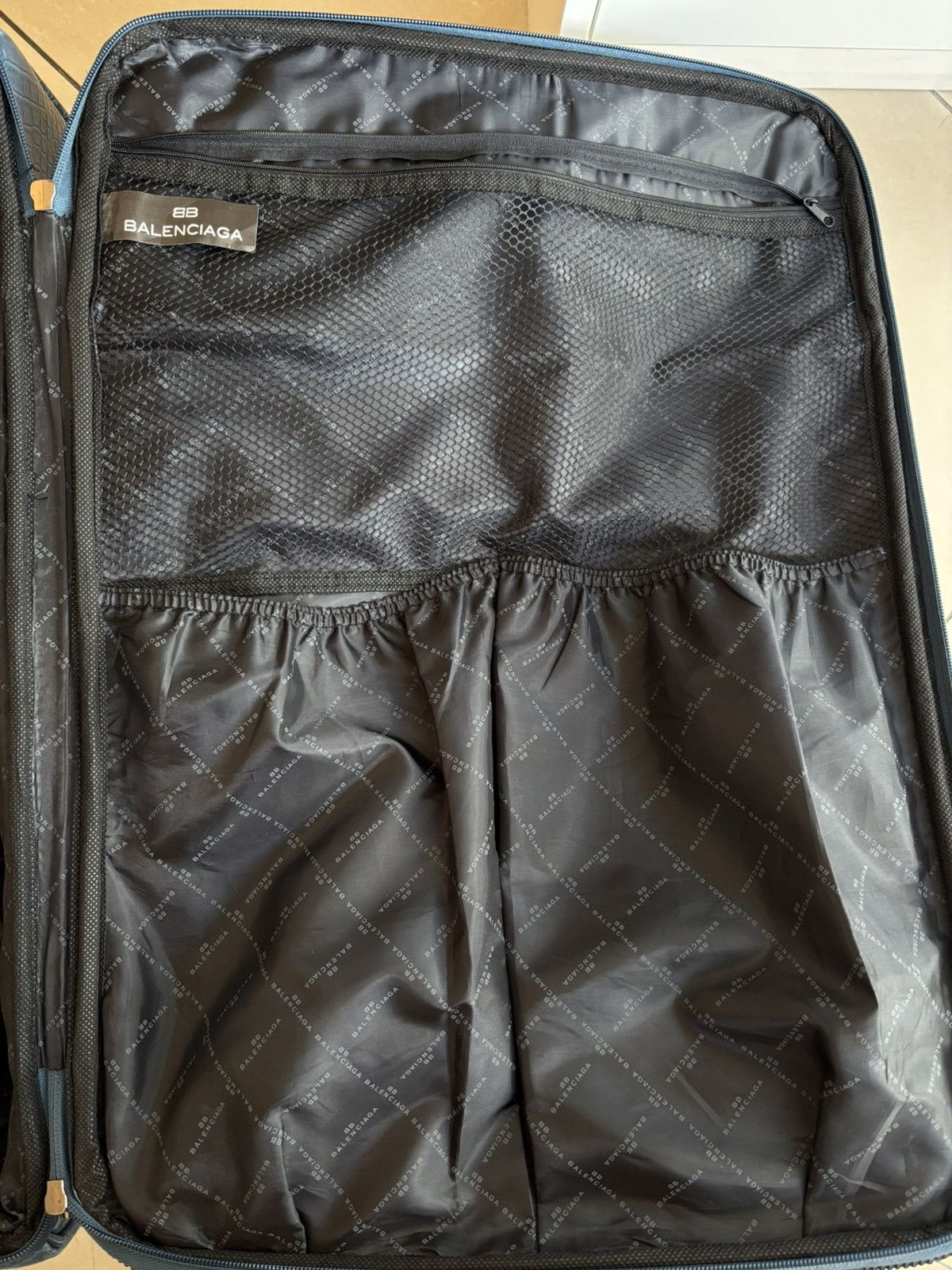 Balenciaga 1/5 Balenciaga Luggage Crocodile Effect Size ONE SIZE - 10 Thumbnail