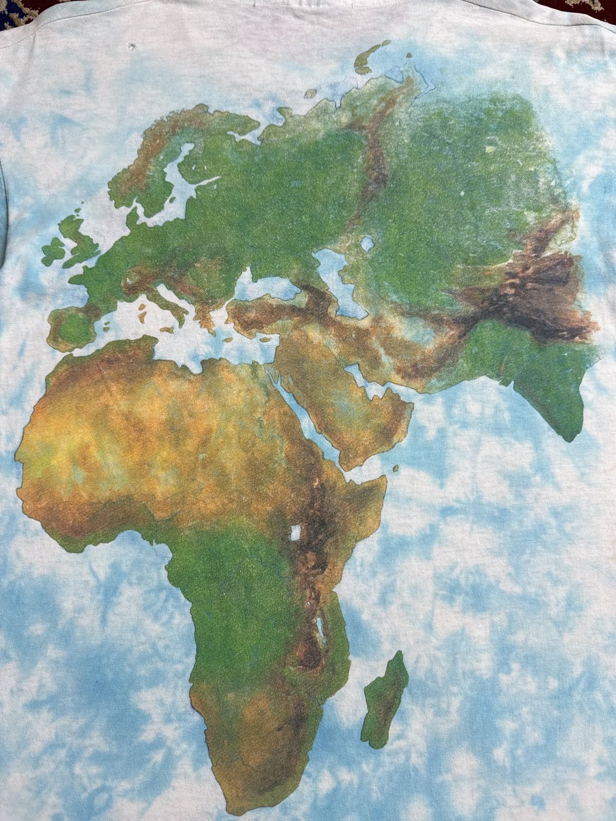 Liquid Blue Vintage 90s Liquid Blue Earth World Map AOP tie-dye tee Size US L / EU 52-54 / 3 - 4 Thumbnail
