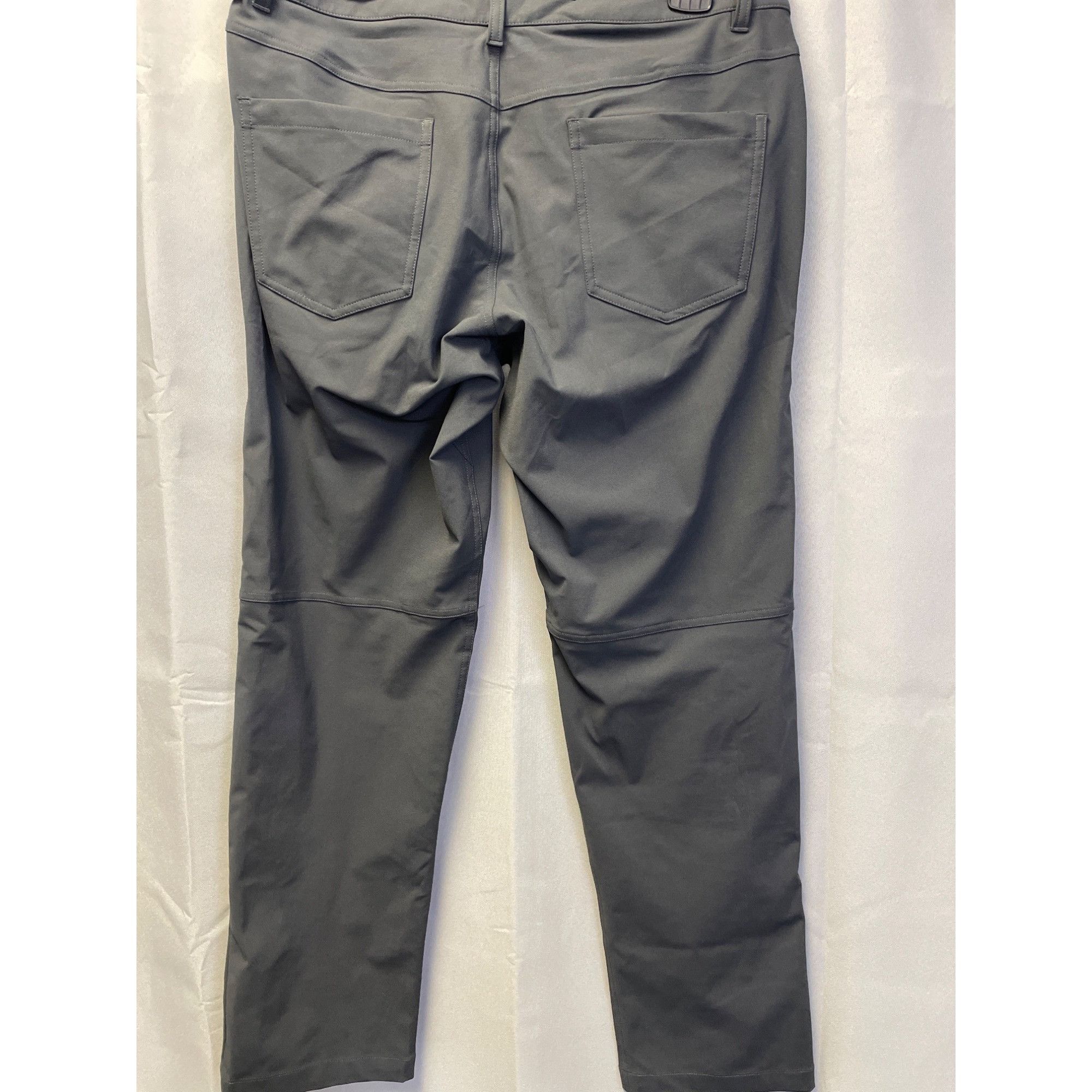 Lululemon Lululemon Men's Gray Casual Flat front Pants Size 34 x 29 SK Size US 34 / EU 50 - 2 Thumbnail