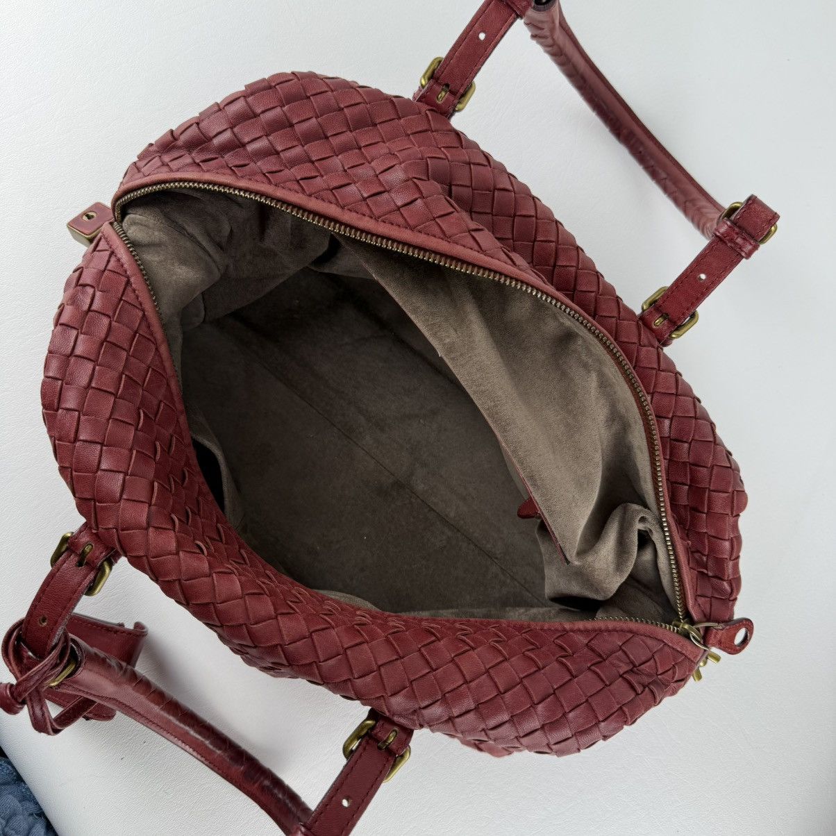 Bottega Veneta Bottega Veneta Red Intrecciato Leather Montaigne Bag Size ONE SIZE - 10 Thumbnail