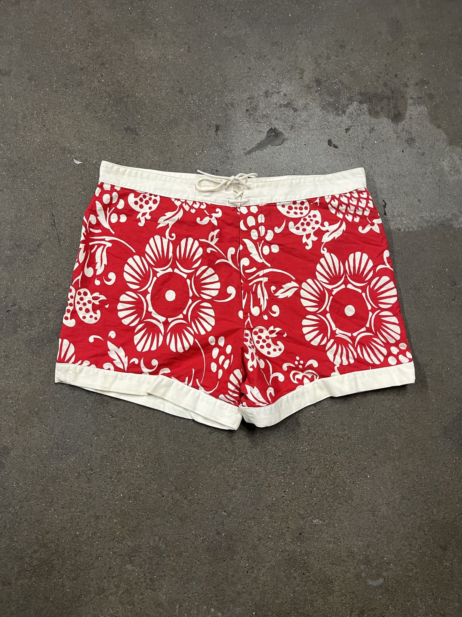 Vintage Vintage 1970s Hawaiian Print Board Shorts Size 39 Size US 39 - 1 Thumbnail