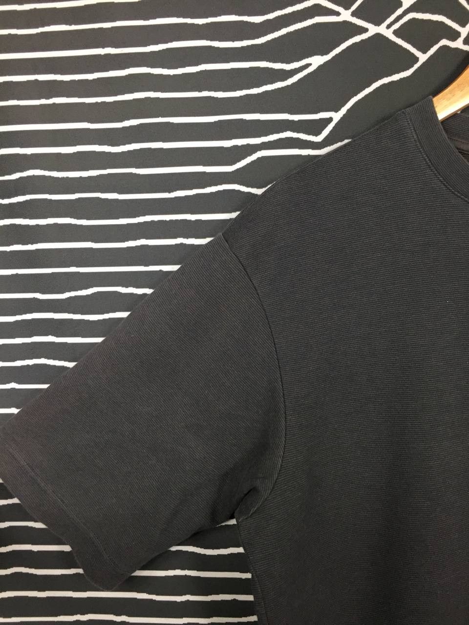Japanese Brand Uniqlo U AIRism Crew Neck Half Sleeve Tee Size US L / EU 52-54 / 3 - 5 Thumbnail