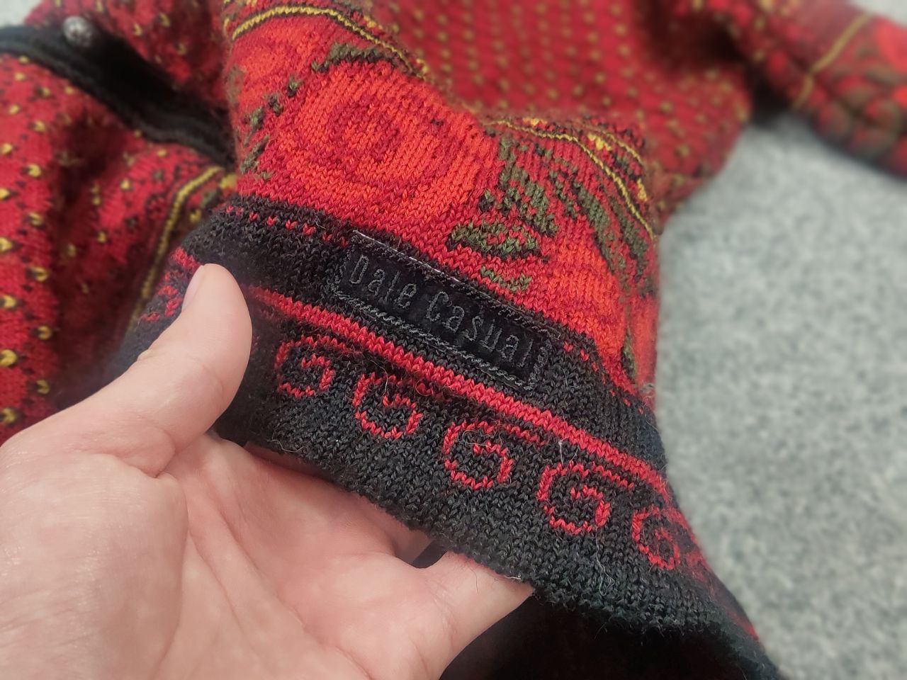Dale Of Norway Vintage Dale of Norway Wool cardigan pattern button Sweater Size M / US 6-8 / IT 42-44 - 11 Thumbnail