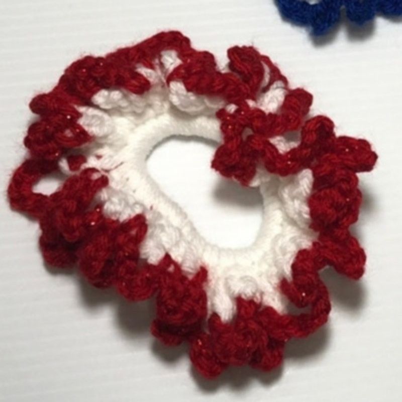 Handmade NWT Red White Blue Handmade Crocheted Scrunchie Set of 3 Size ONE SIZE - 2 Thumbnail