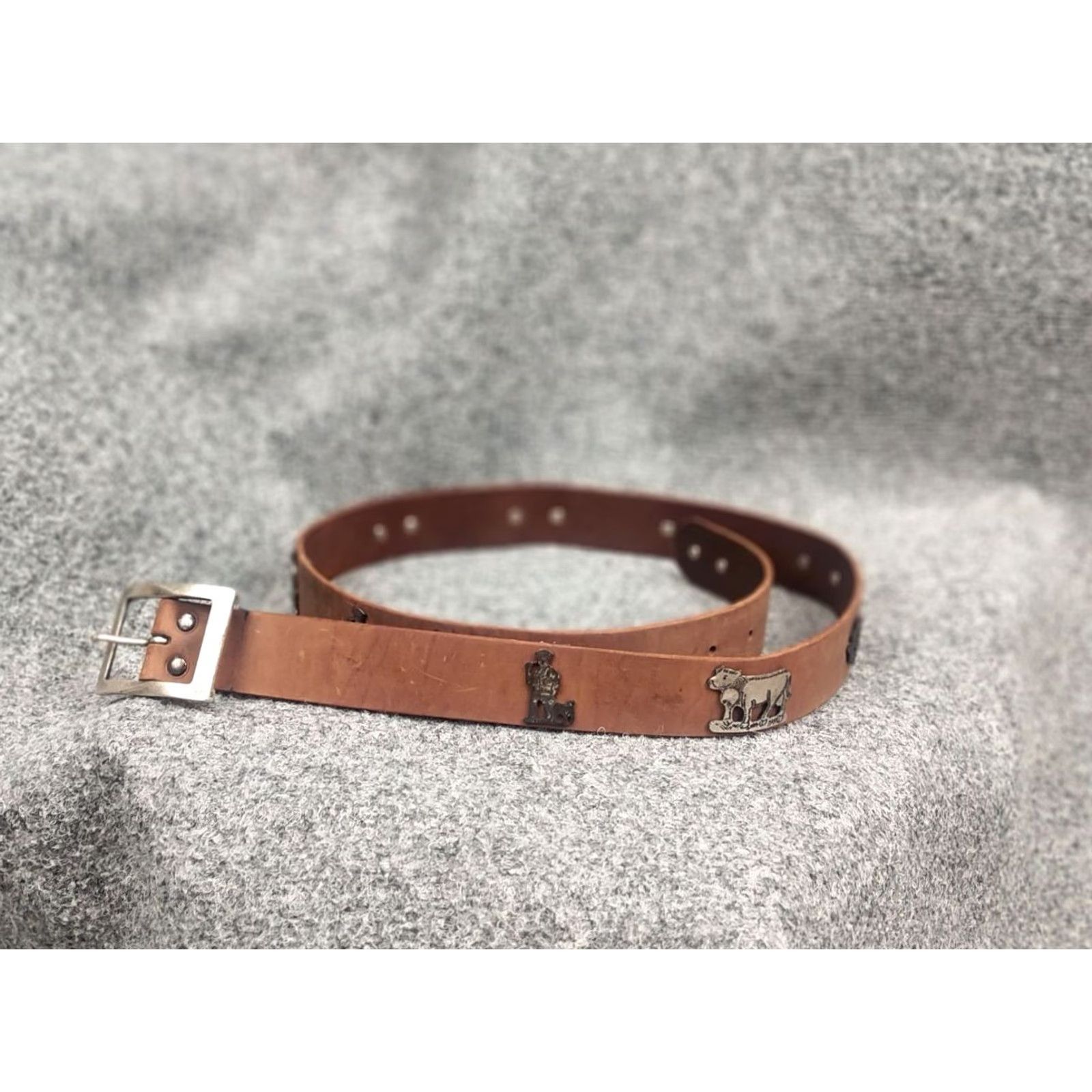 Etro VINTAGE Etro Leather belt Mens 90s logo cows buckle Brown Leather Dress Belt One Size Brown ETRO Mens Belt Size ONE SIZE - 6 Thumbnail