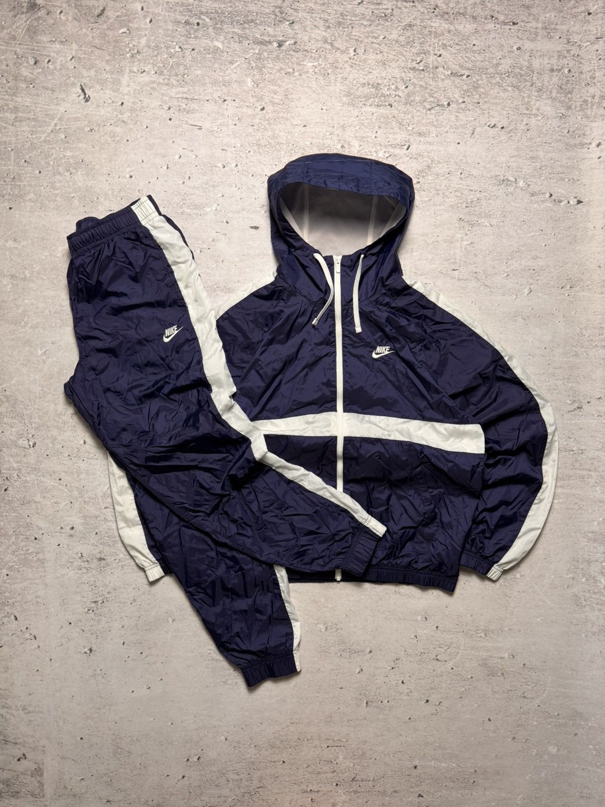 Nike × Vintage NIKE VINTAGE BASIC LOGO OVERSIZE NYLON TRACK SUIT Size US M / EU 48-50 / 2 - 1 Thumbnail
