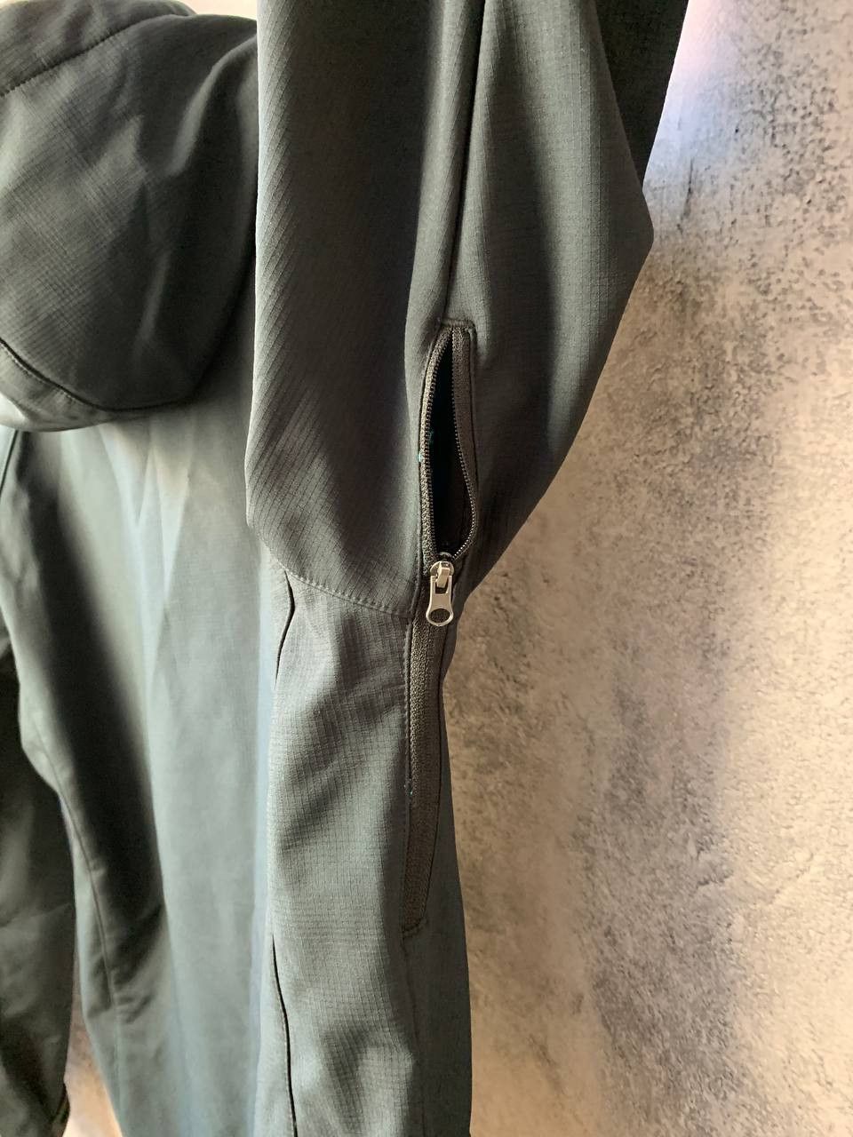 Other OEX Jacket Large Grey SoftShell Outdoor Hiking Full Zip Top Size US L / EU 52-54 / 3 - 14 Thumbnail