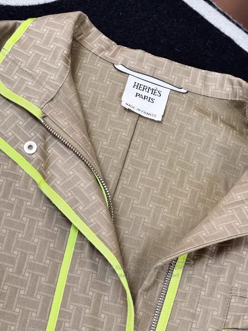 Hermes Hermes Khaki H Pattern with Fluorescent Yellow and Yellow Size XS / US 0-2 / IT 36-38 - 3 Thumbnail