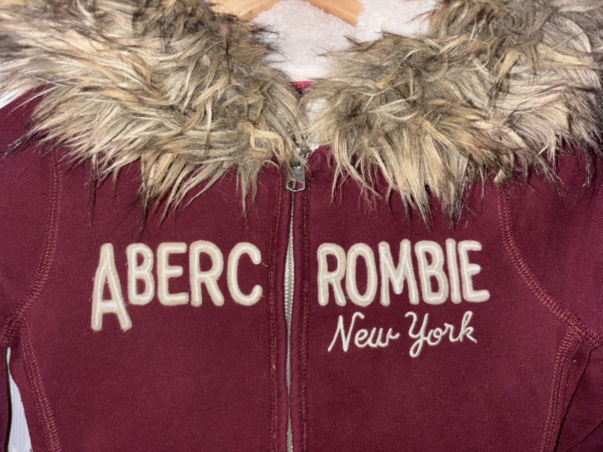 Abercrombie & Fitch Fuzzy Fur Hoddie Zipper Jacket Wine Red Size XS / US 0-2 / IT 36-38 - 2 Thumbnail