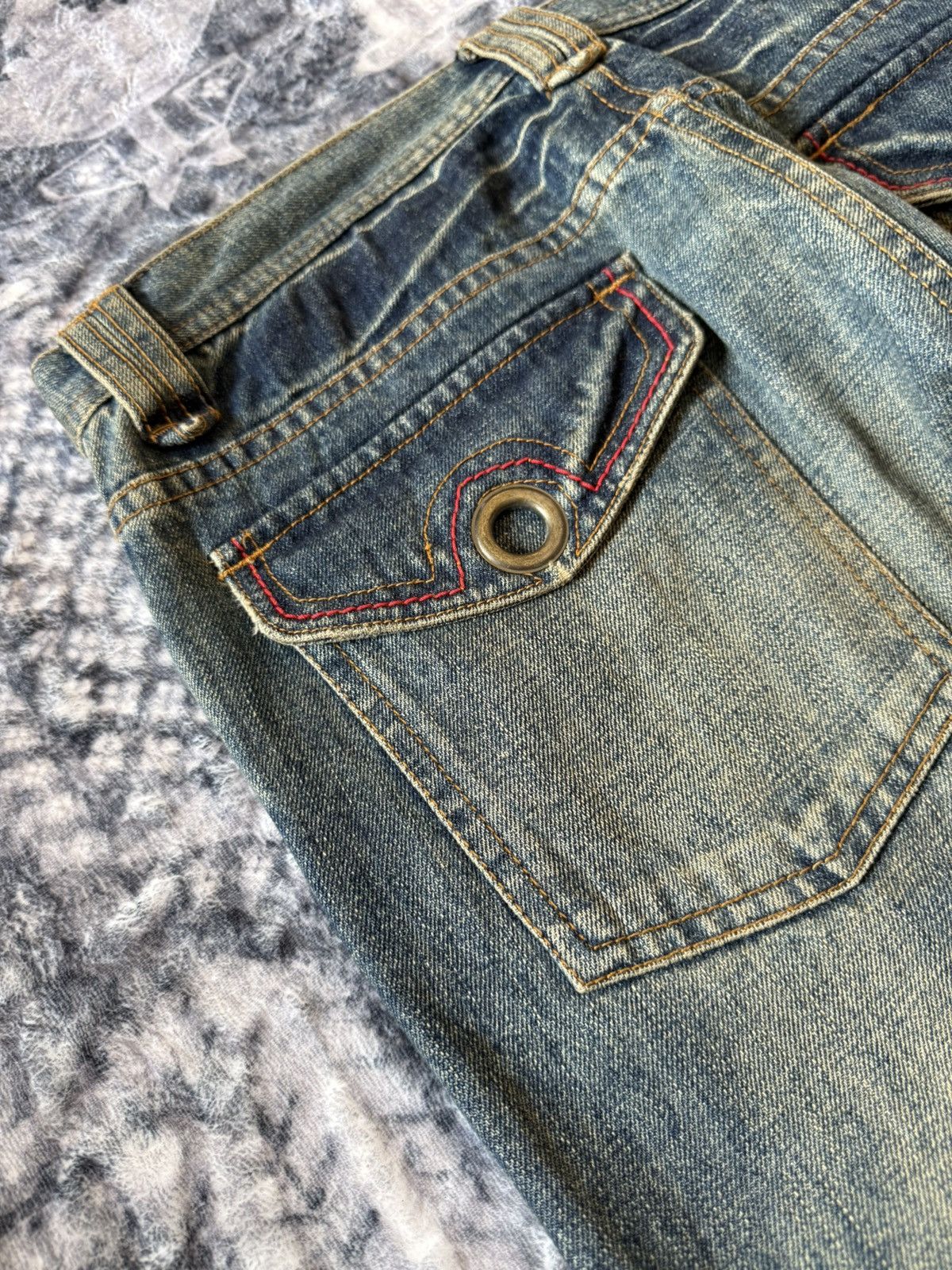 Fad Three × GOSTAR DE FUGA × Japanese Brand Rupert Japan Muddy Wash Rivet Edgy Flared Denim Pants Size US 31 - 5 Thumbnail