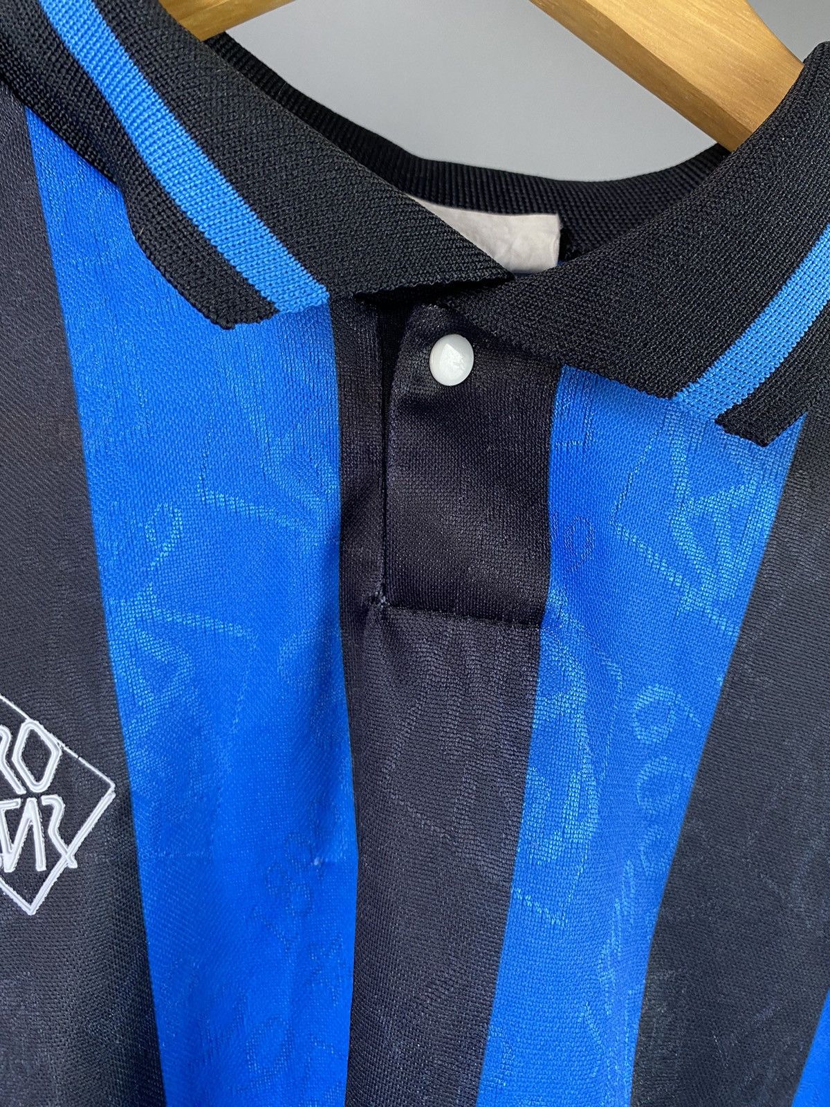 Vintage Vintage Black & Blue Striped Football Jersey Snickers logo Size US L / EU 52-54 / 3 - 5 Thumbnail
