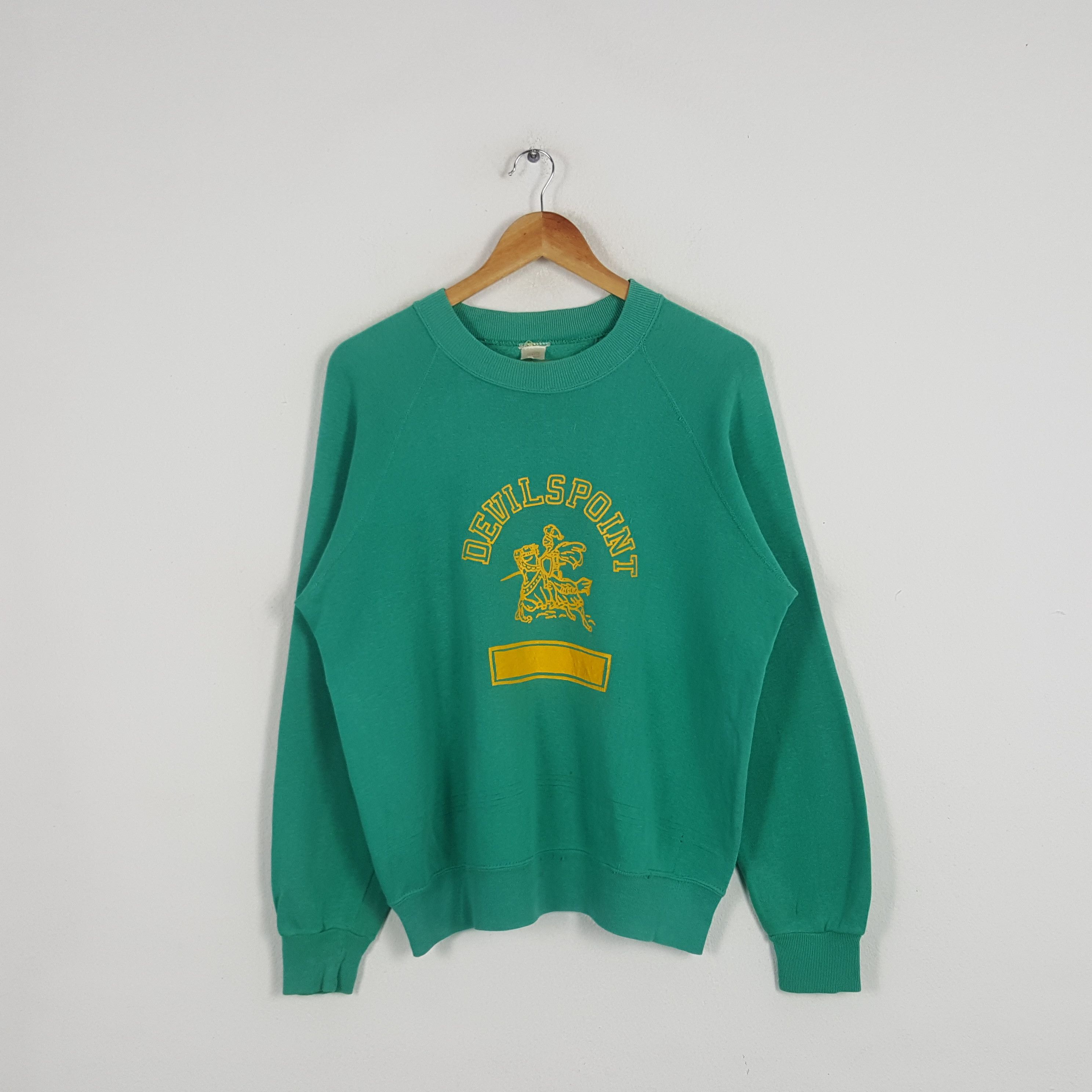 Vintage Vintage 90's Devilspoint American Sport Style Sweatshirt Size US L / EU 52-54 / 3 - 1 Thumbnail