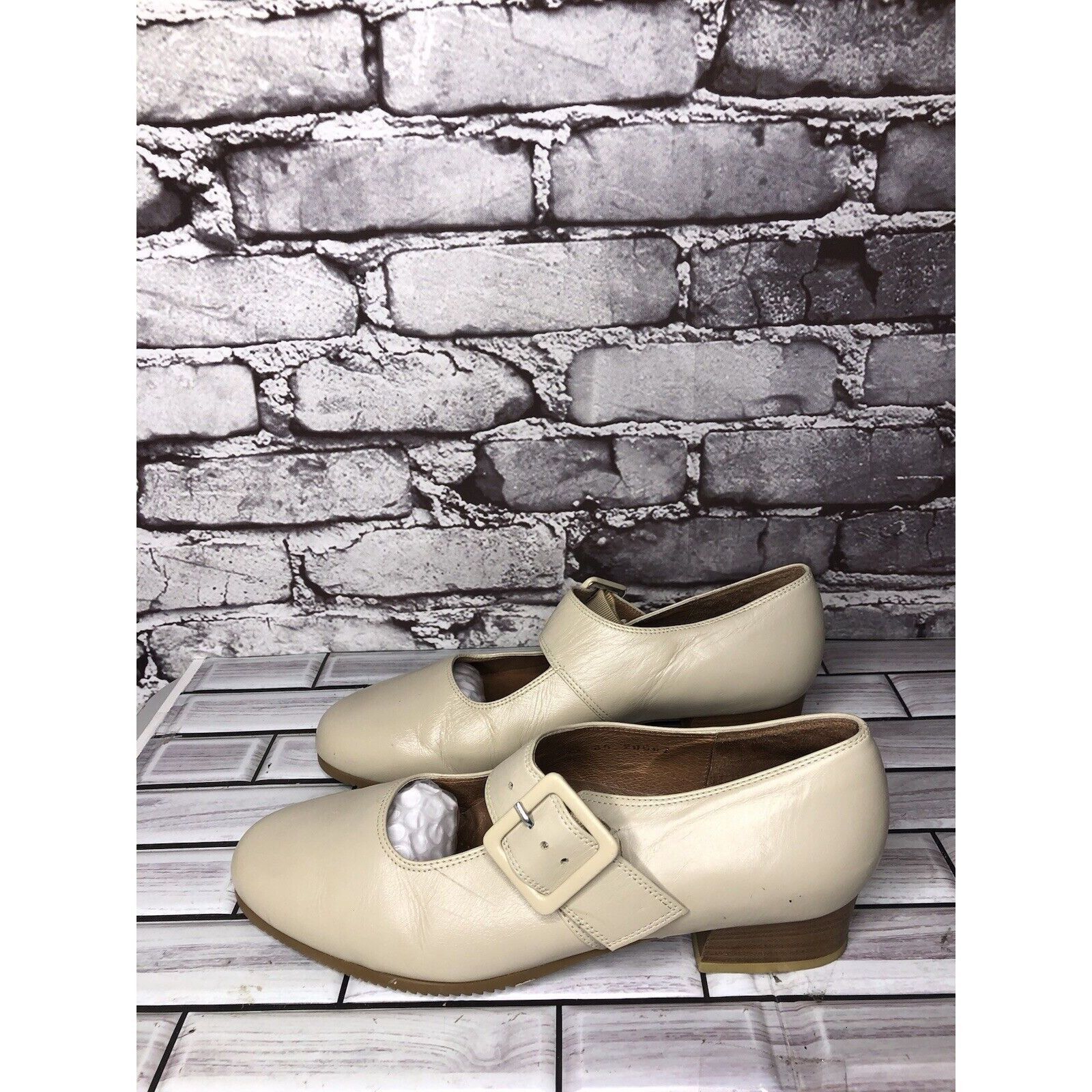 Beautiful Ful BeautiFeel Ivory Cream Leather Mary Jane Strap Pumps Shoes W Size US 9 / IT 39 - 6 Thumbnail