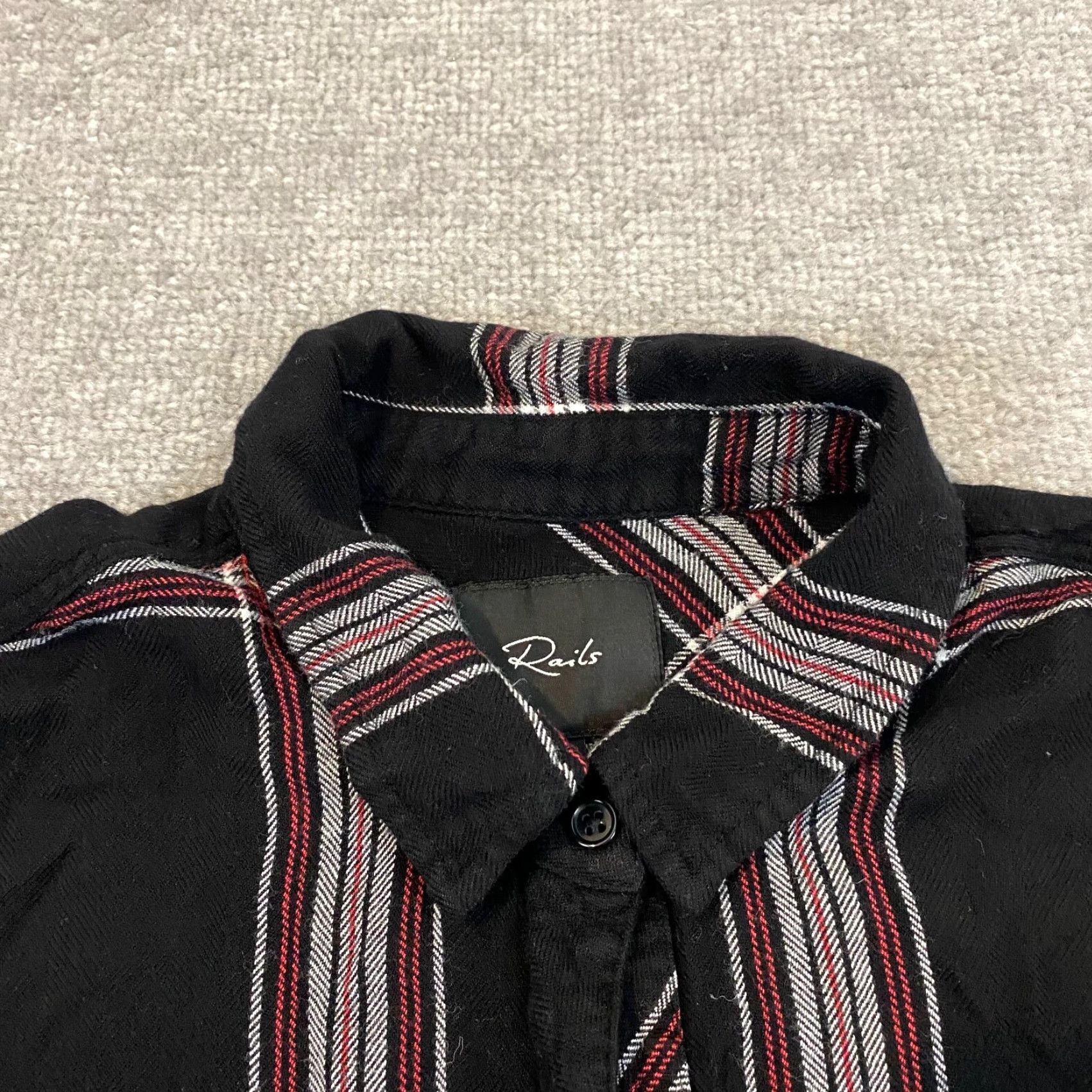 Rails VINTAGE Rails Dylan Top Womens Medium Plaid Rayon Shirt Long Sleeve Button Up Casual Workwear Black White Red Blue Size M / US 6-8 / IT 42-44 - 2 Thumbnail