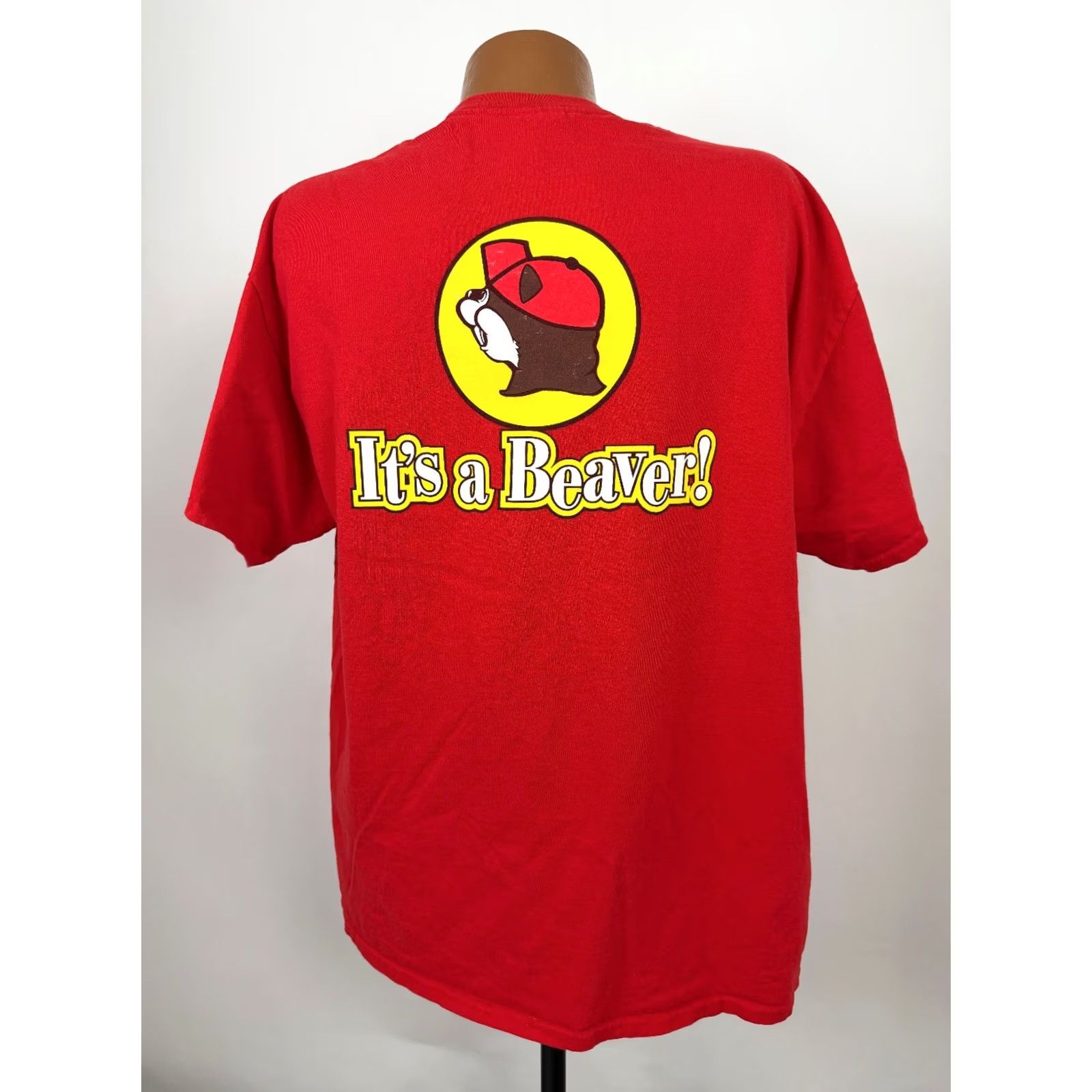 Gildan VINTAGE Buc-ee's Shirt Mens XL T-Shirt Red Double-Sided Graphic Print Funny Animal Logo 2000s Beach Fall Summer Texass Jessica? Size US XL / EU 56 / 4 - 7 Thumbnail