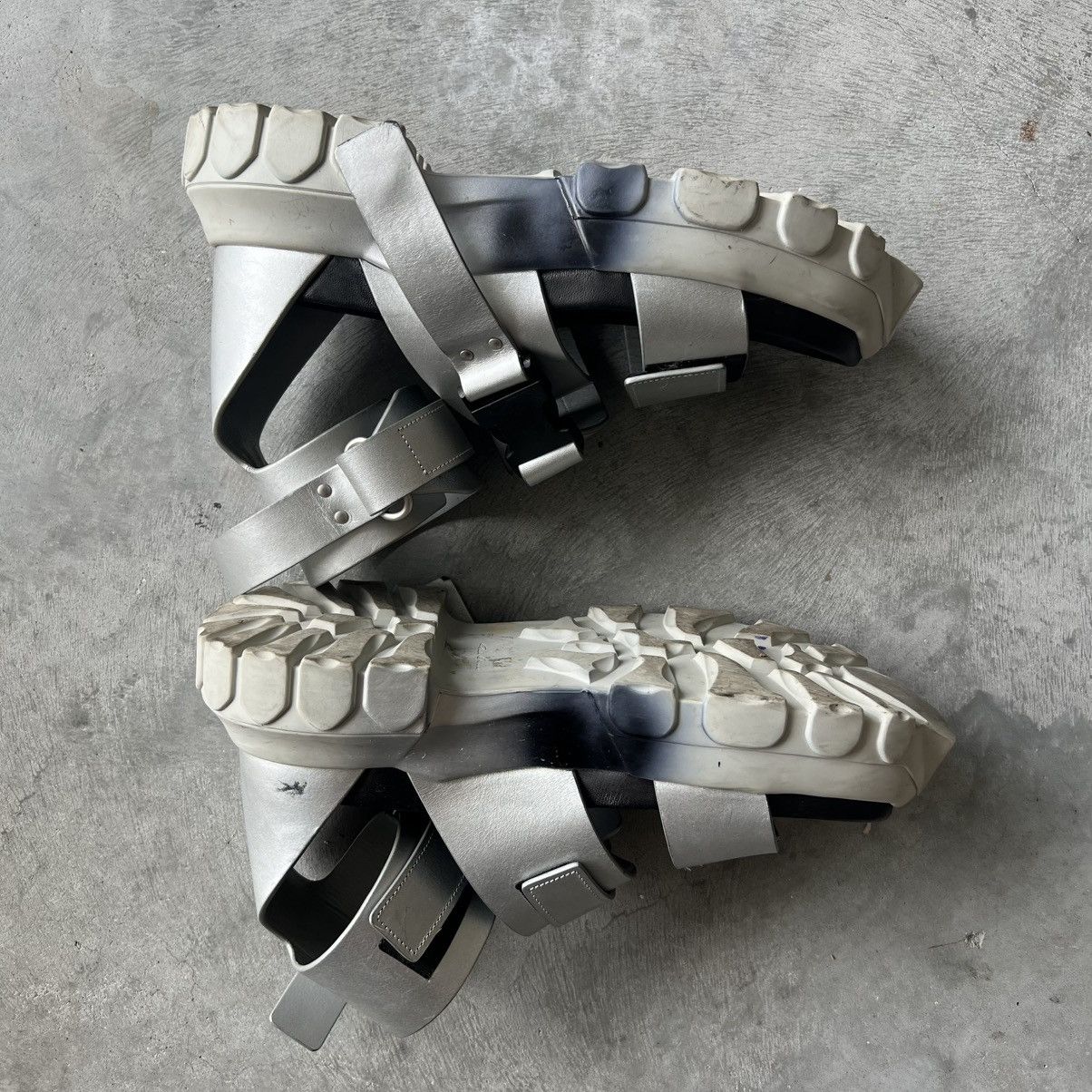 Rick Owens Rick Owens Fw19 Larry tractor sandals Size US 10 / EU 43 - 5 Thumbnail