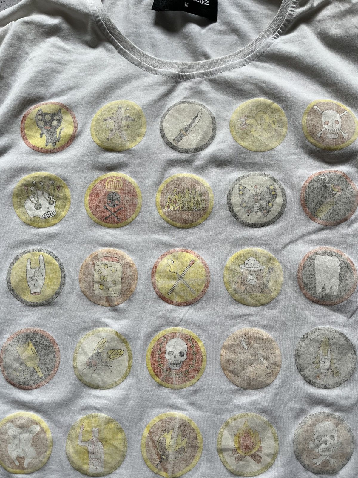 Dsquared2 × Vintage Dsquared2 Distressed T-shirt Humor Logo Tee Y2K USA Size US S / EU 44-46 / 1 - 4 Thumbnail