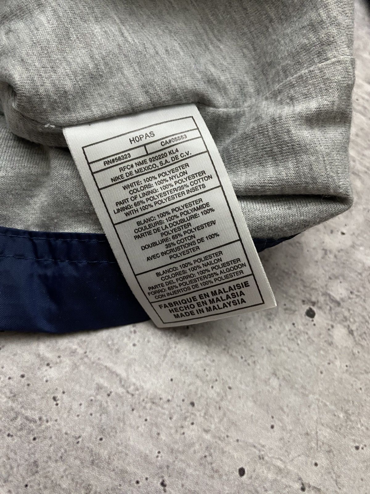 Nike × Vintage 90’s Vintage Nylon Stripe Jacket Size US L / EU 52-54 / 3 - 13 Thumbnail