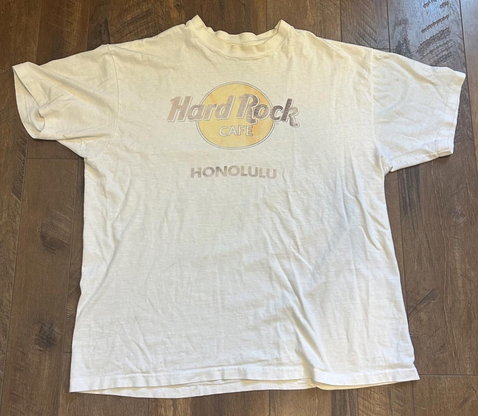 Hard Rock Cafe Vintage 90s Faded Hard Rock Cafe Honolulu Tee Shirt L 21x24 Size L / US 10 / IT 46 - 2 Thumbnail