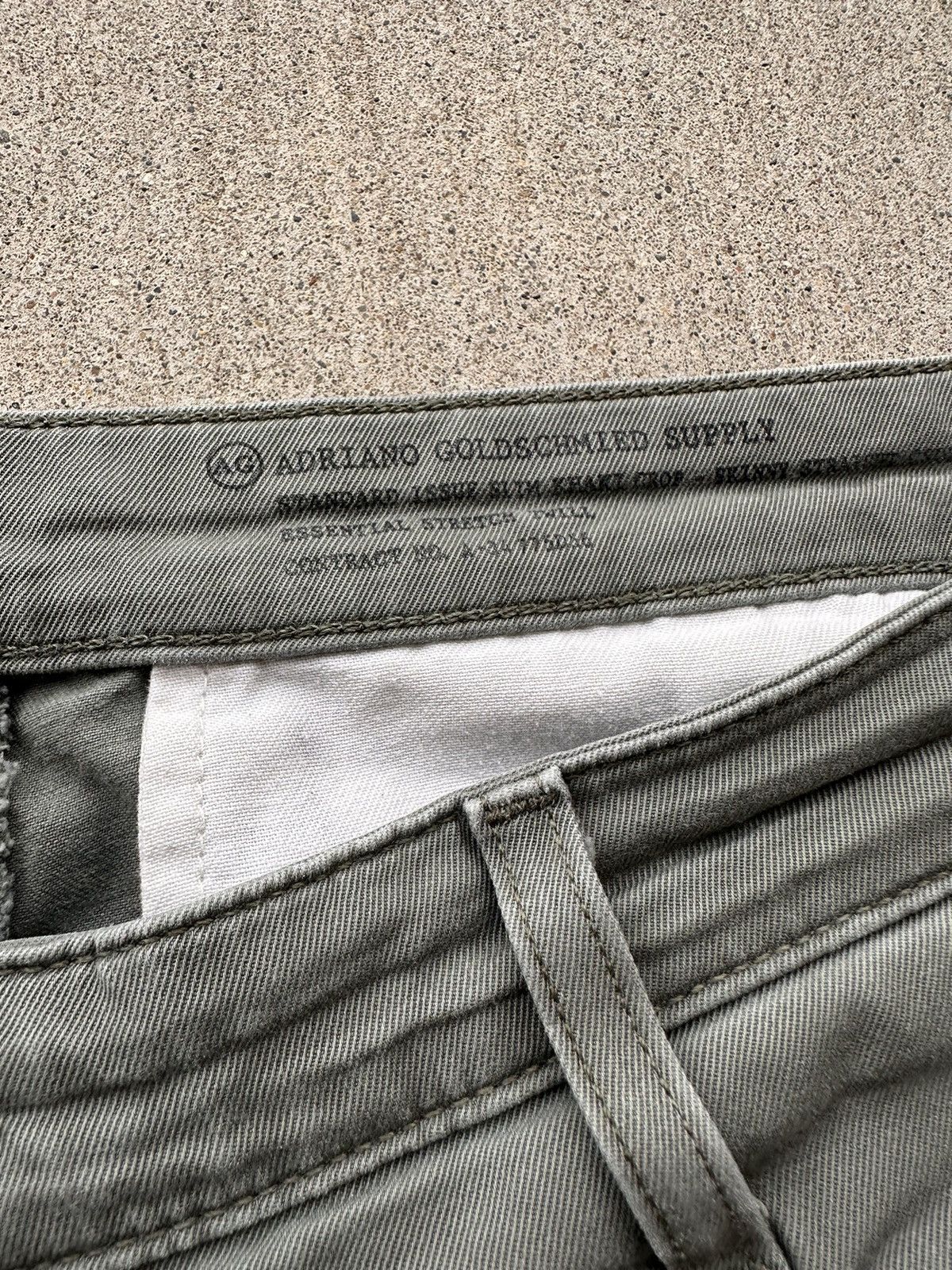 AG Adriano Goldschmied Adriano Goldschmied Shorts Olive Cutoff Causal AG Jeans Size US 33 - 4 Thumbnail