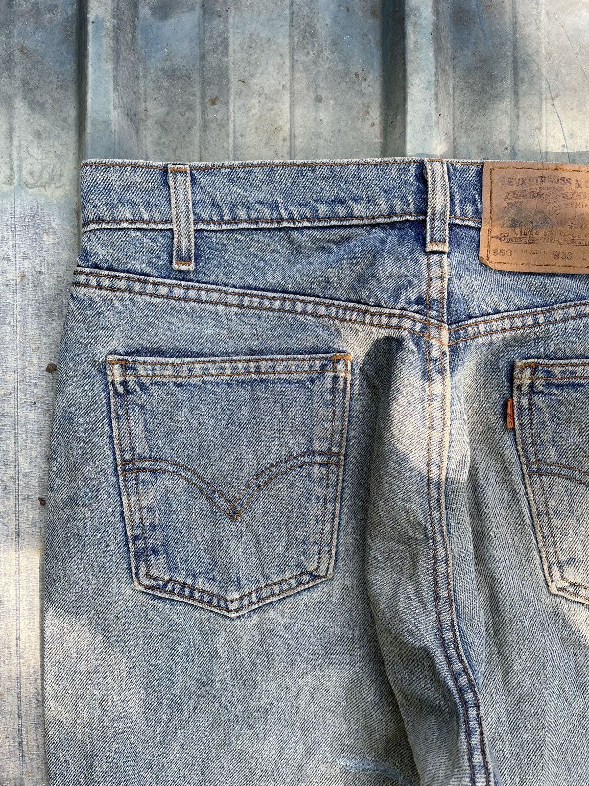 Levi's Levi's 550 straight leg jeans with a worn-in look jeans Size US 33 - 5 Thumbnail