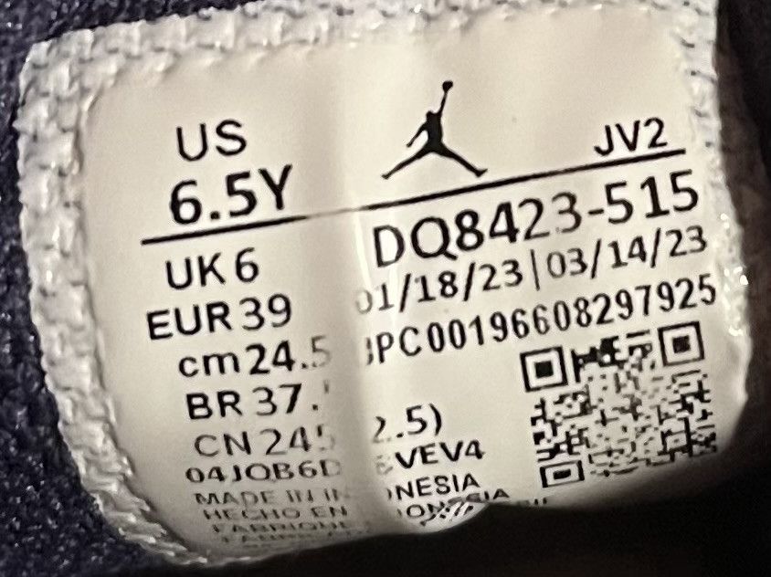 Jordan Brand Nike Air Jordan 1 Mid GS Sky J Purple White Sneakers Size US 6.5 / EU 39-40 - 6 Thumbnail