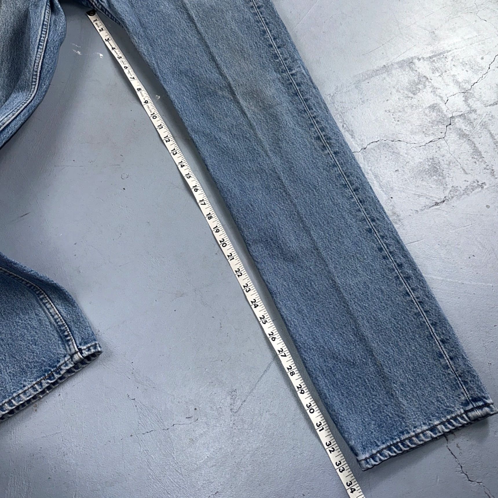 Levi's VINTAGE Levi's 501 Jeans Men's Straight Leg 33x34 Light Wash 90s USA Classic Denim Size US 33 - 5 Thumbnail