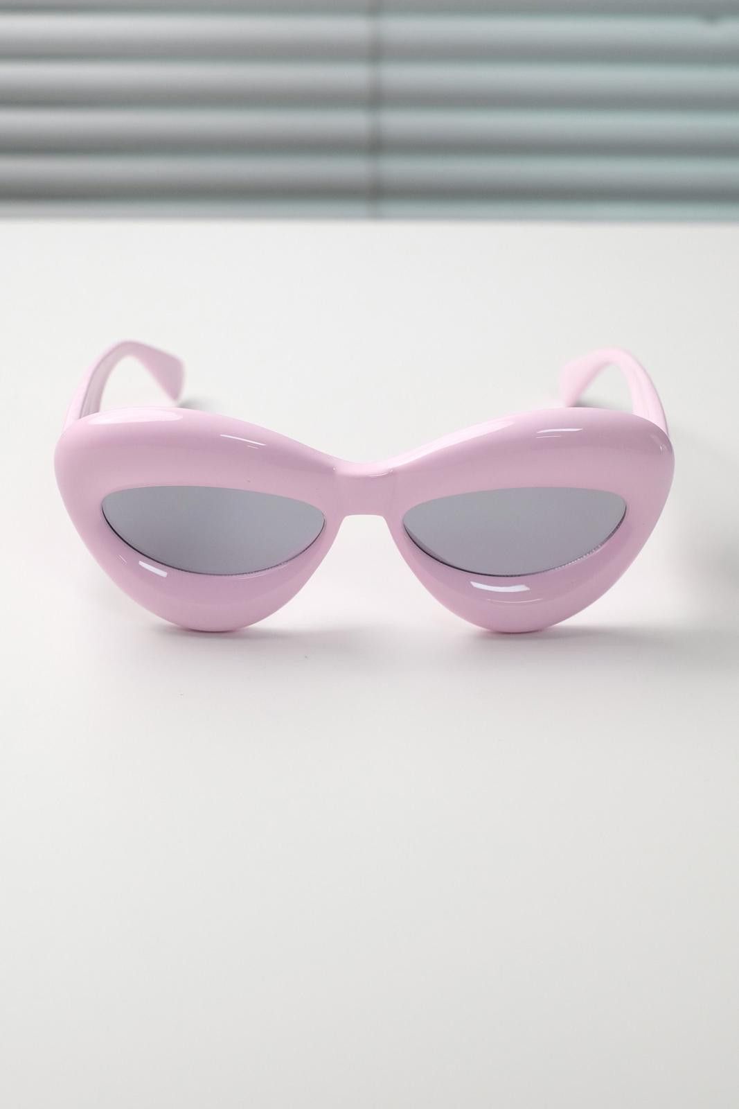 Other Y2k Vtg Futuristic Cat Eye Pink Bold Sunglasses Unisex OS Size ONE SIZE - 6 Thumbnail