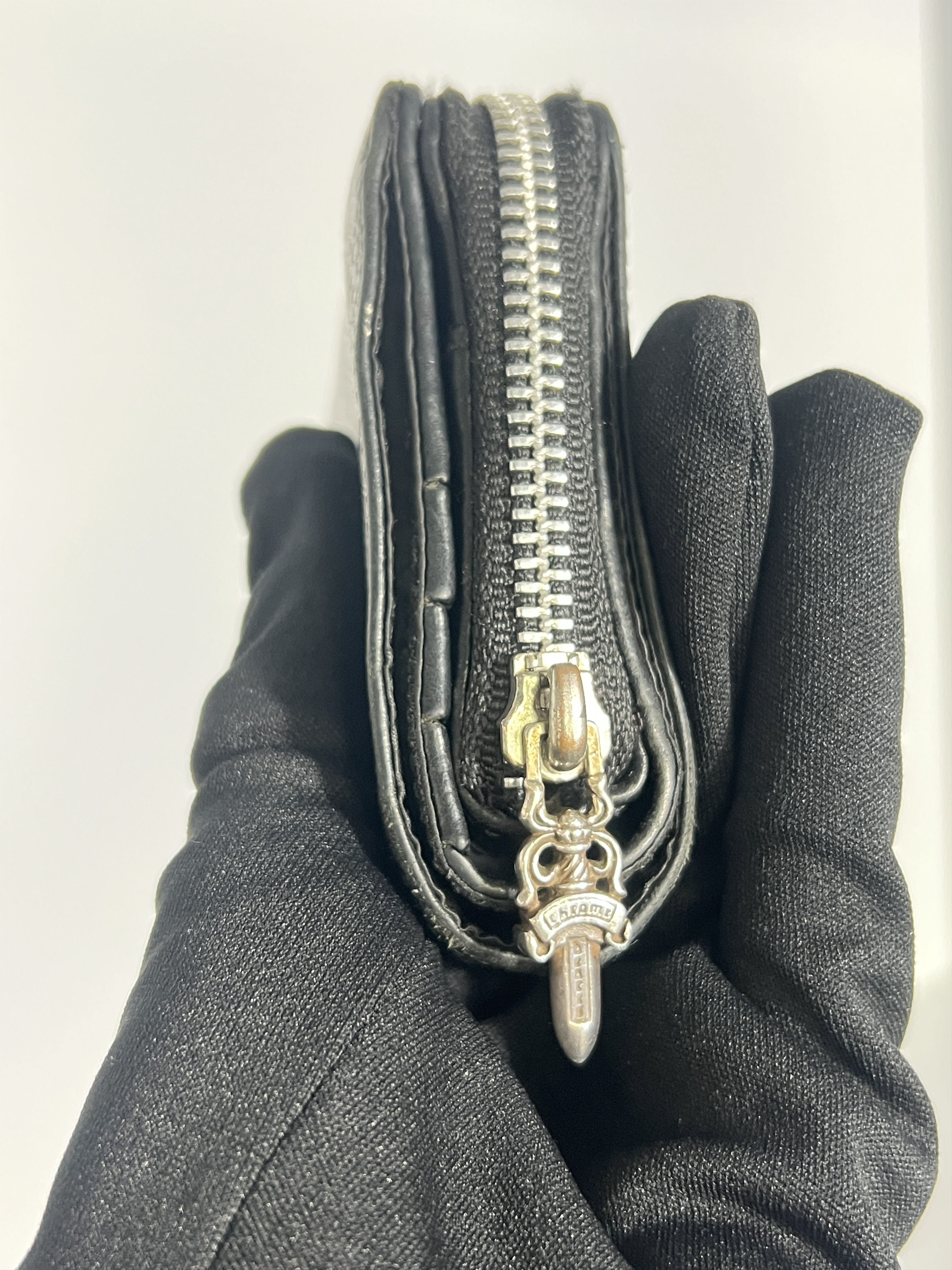 Chrome Hearts Chrome Hearts Square Scroll Logo Zip Bill Wallet Black Size ONE SIZE - 6 Thumbnail