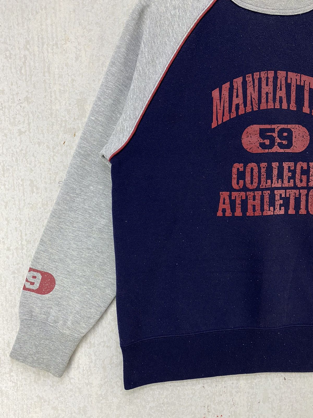 Vintage Vintage Manhattan College Athletics Sweatshirt Crewneck Size US L / EU 52-54 / 3 - 2 Thumbnail