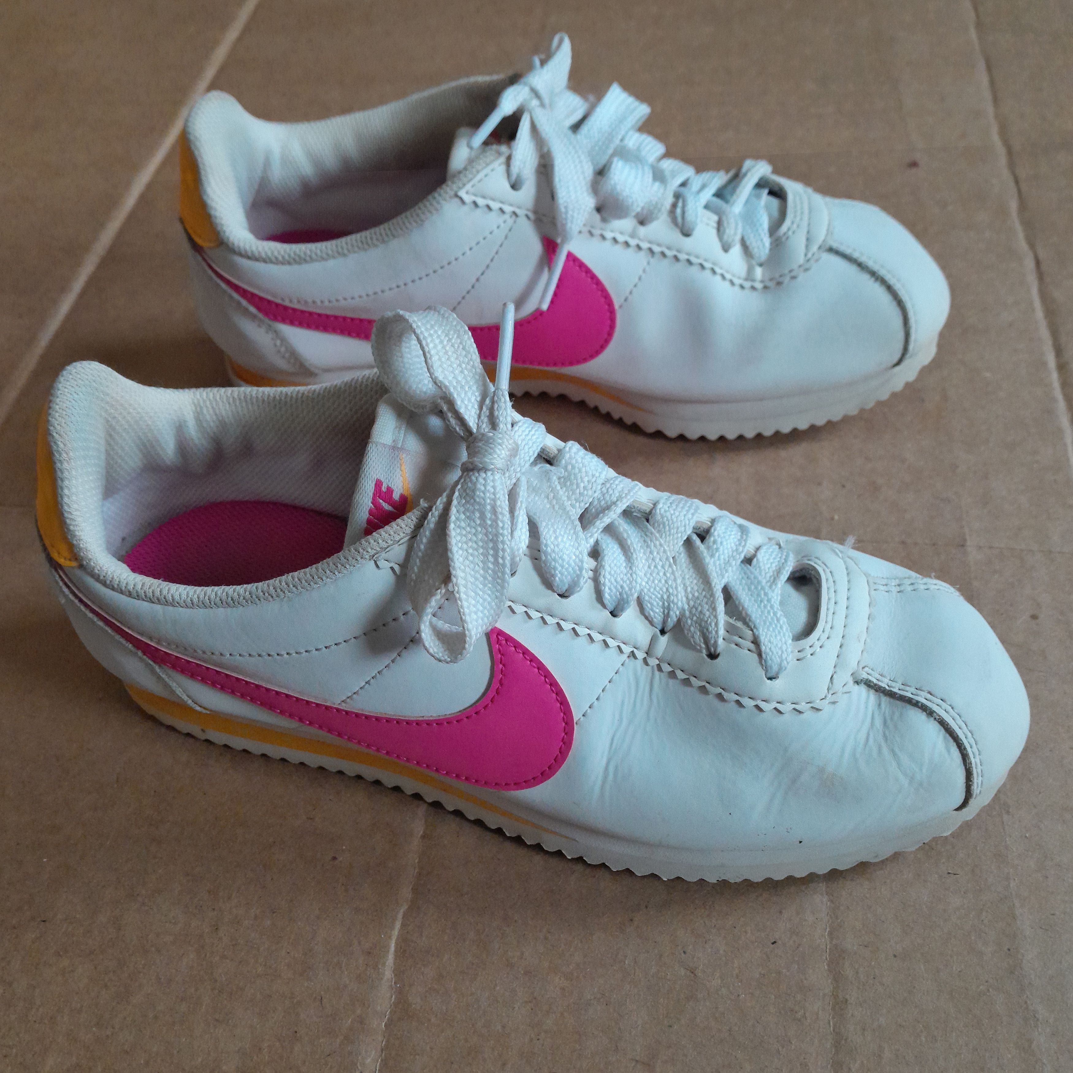 Nike Nike Women's White Running Sneakers Size 6 Size US 6 / IT 36 - 7 Thumbnail