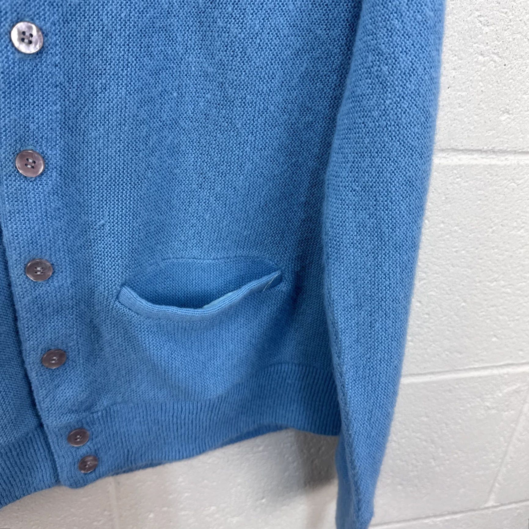 Vintage VINTAGE Cardigan Mens M Blue 60s 70s Wool Button Up Pockets Classic Cardigan Sweater Knit Tightly Woven N/A Size US M / EU 48-50 / 2 - 6 Thumbnail