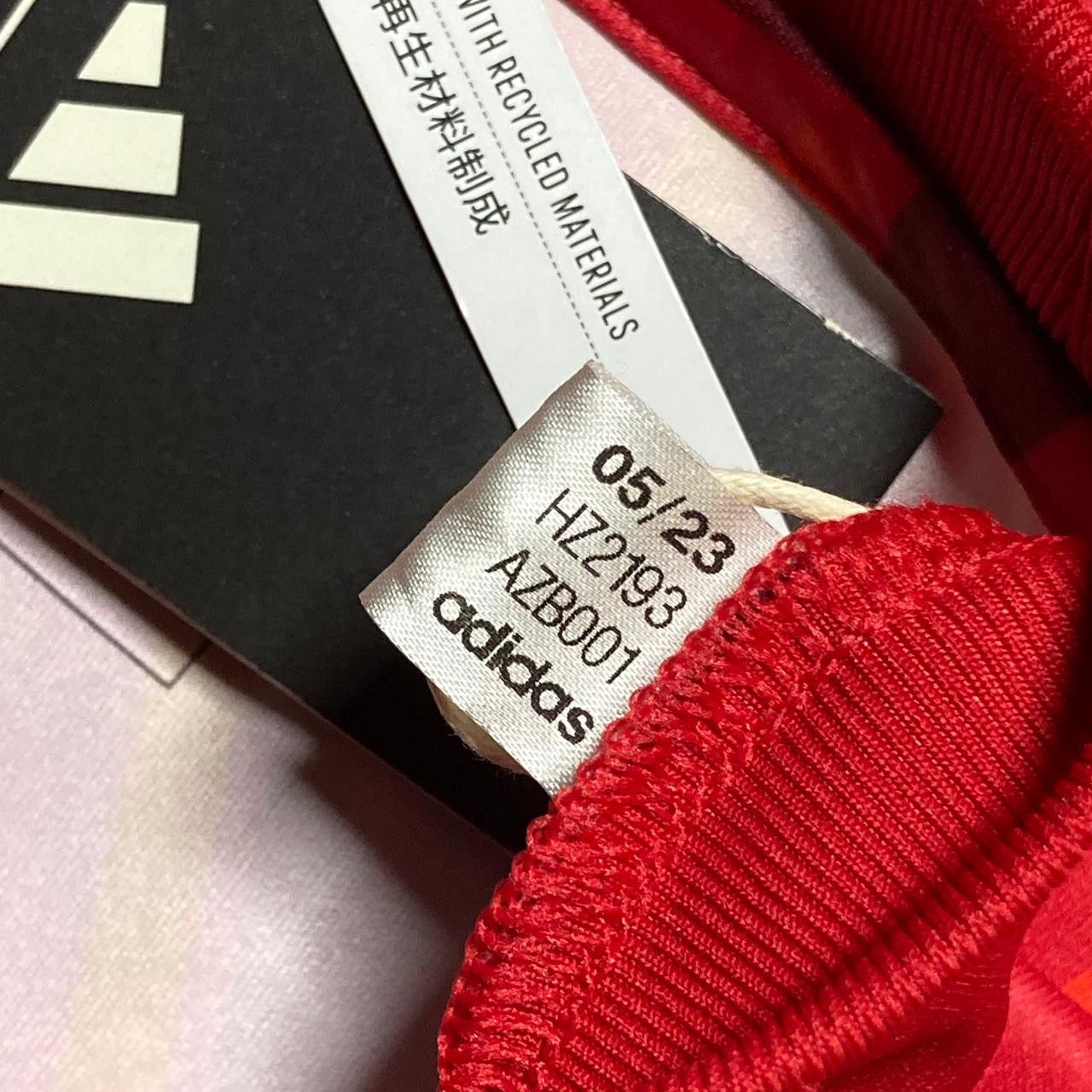 Adidas 2023-24 Arsenal Pre Match Adidas HZ2193 Size US M / EU 48-50 / 2 - 7 Thumbnail