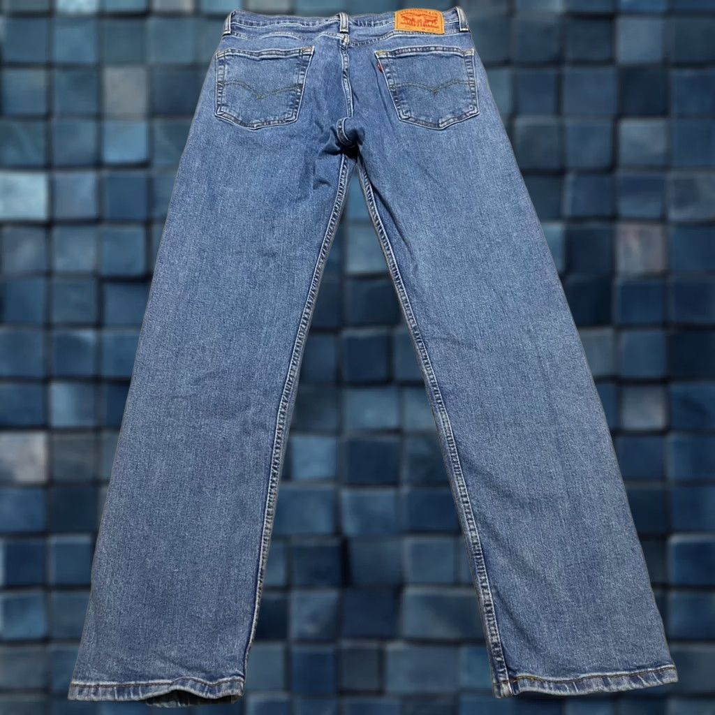 Levi's Levi's 505 Jeans Men 32x32 Blue Denim Medium Wash Straight Rise Mid Levi's 500 Series Regular 5-Pocket Denim Jeans Mens Size US 32 / EU 48 - 1 Thumbnail