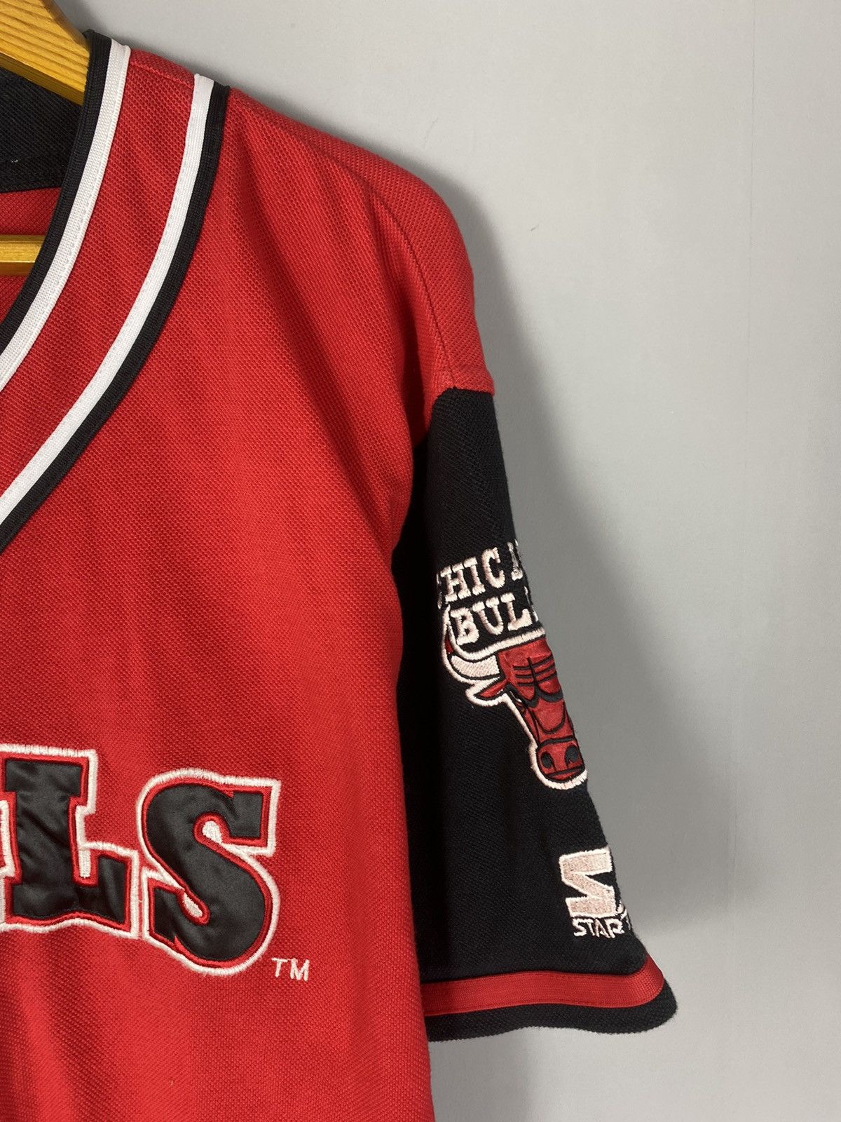 NBA × Starter × Vintage Vintage Chicago bulls starter big logo polo tee T-shirt Size US XL / EU 56 / 4 - 5 Thumbnail