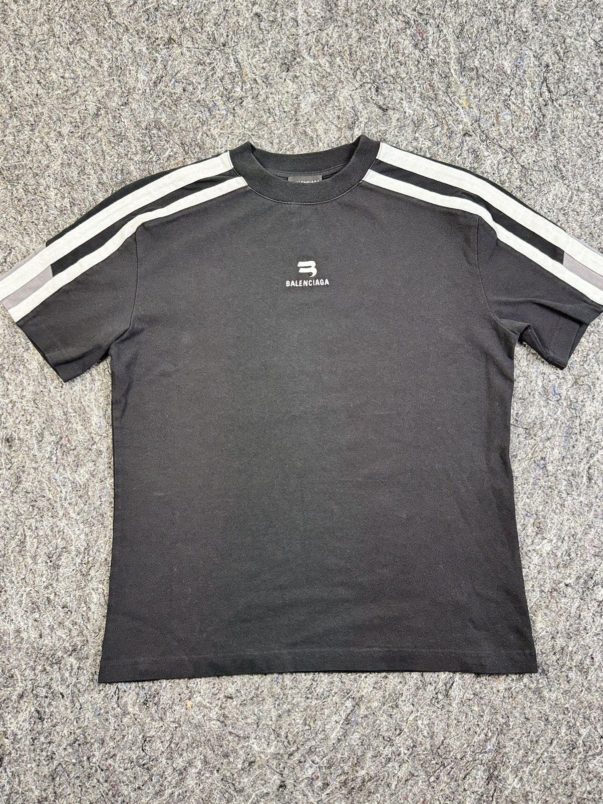 BALENCIAGA× Adidas L/S Shrunk T-Shirt BALENCIAGA× Adidas L/S Shrunk T-Shirt