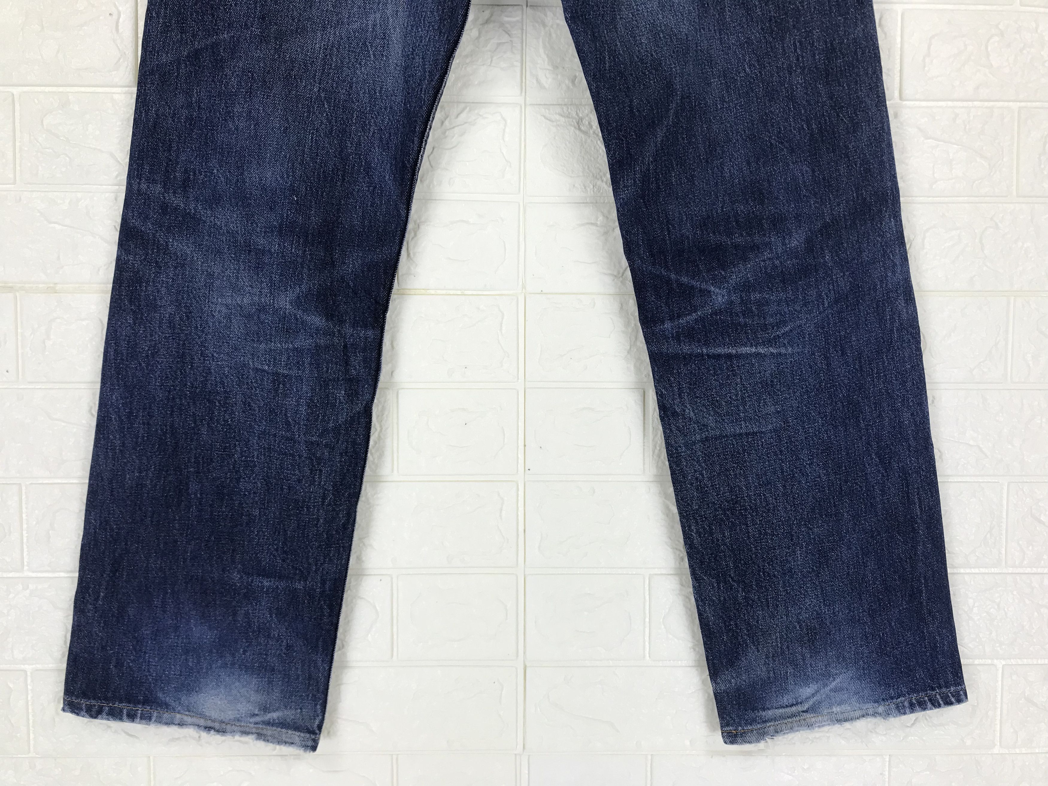 Levi's Vintage Levi's 501 Stone Wash Jeans Size US 31 - 8 Thumbnail