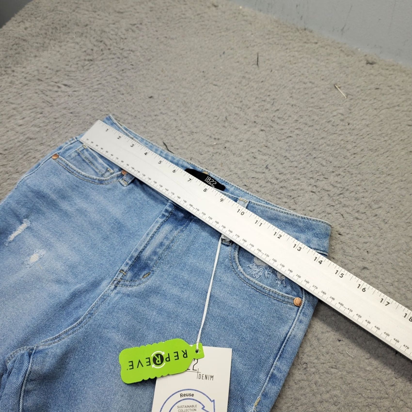 Vintage 1822 Denim Womens 2 Bermuda Shorts Blue 5 Pockets High Rise 2 Inseam 6.5" NWT Vintage: No Size 26" / US 2 / IT 38 - 5 Thumbnail