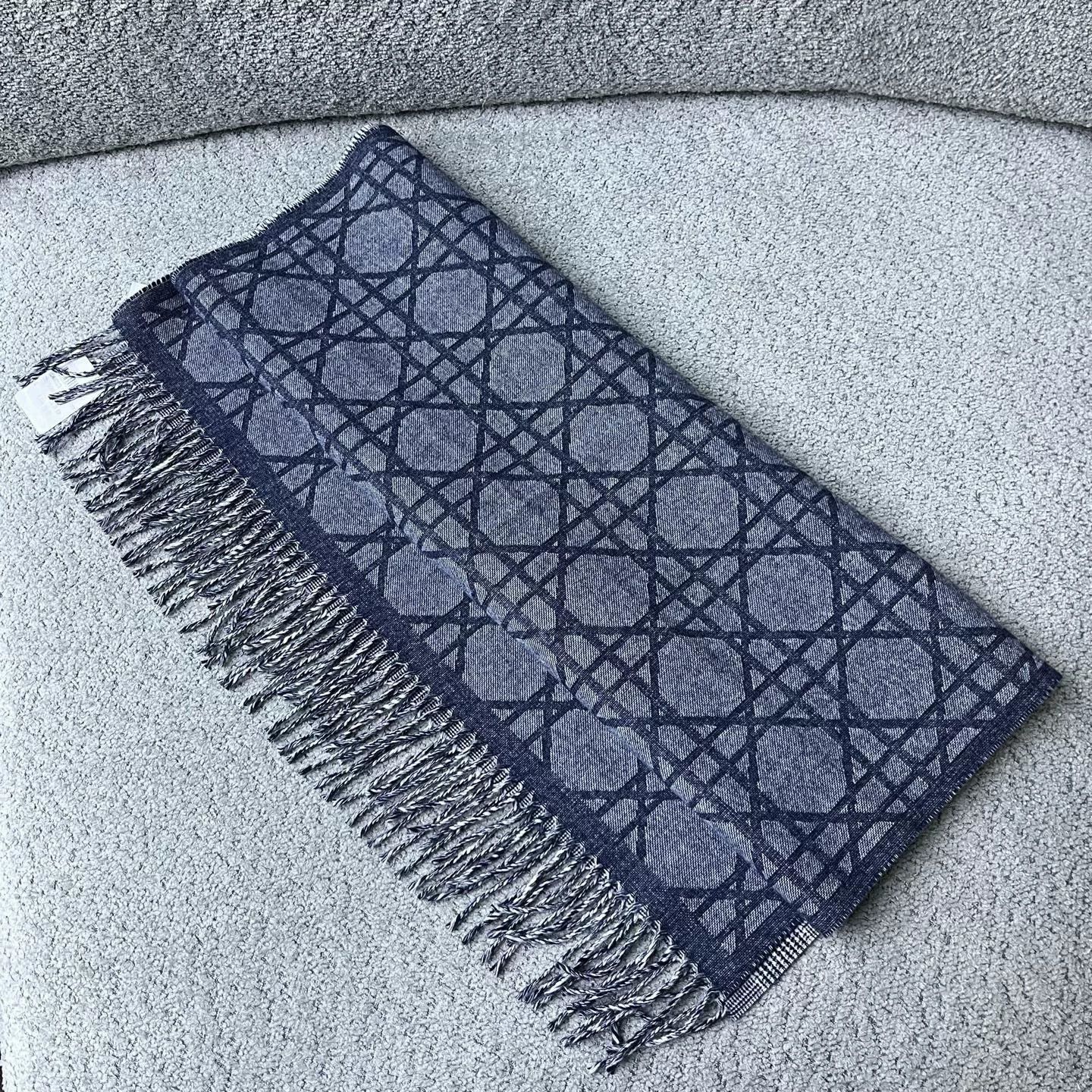 Dior × Hedi Slimane Hedi Slimane x Dior Homme wool arm warmers
