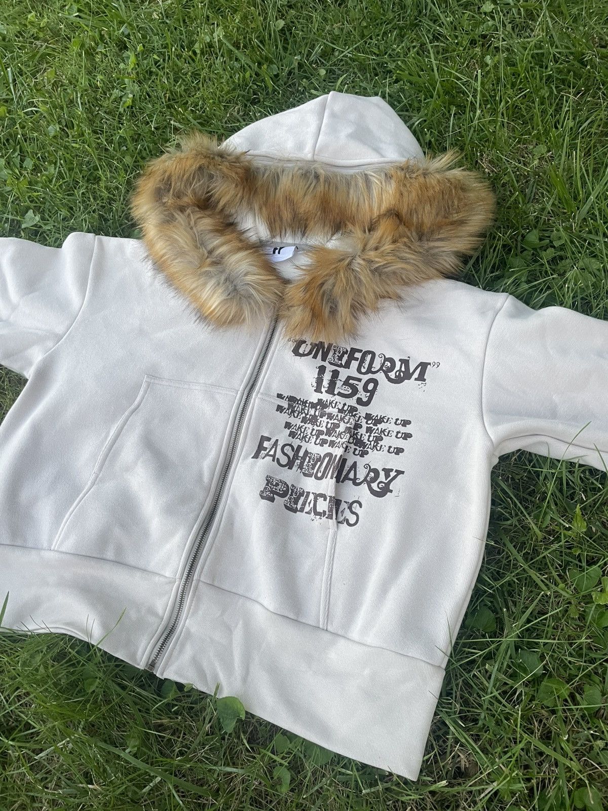 Other Fashionary Pieces Cream Fur “Awaken” Zip Up Size US M / EU 48-50 / 2 - 2 Thumbnail