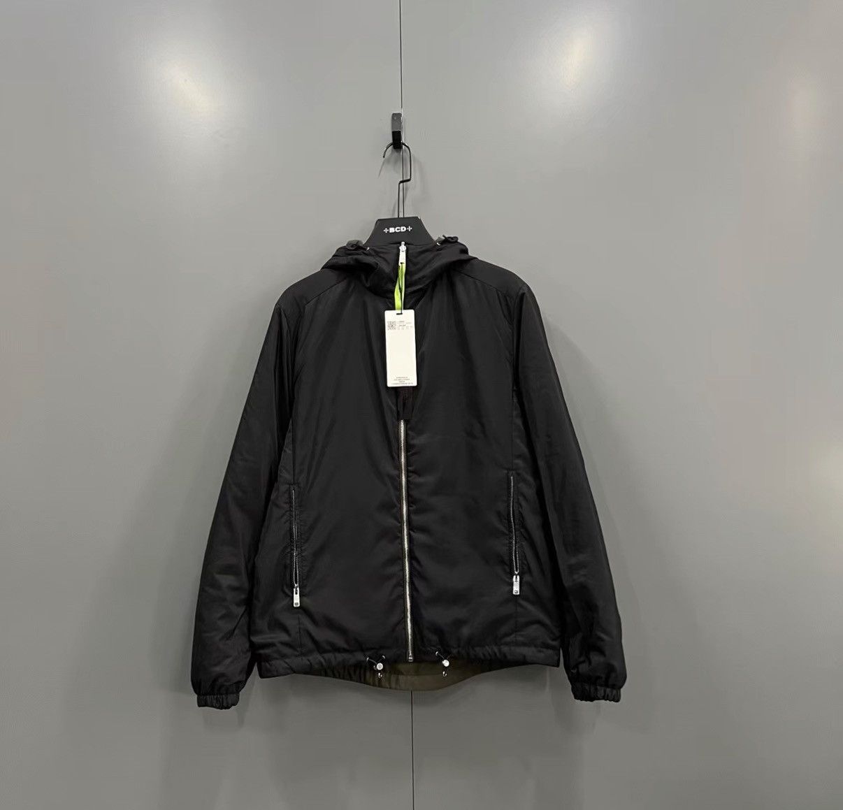 Prada PRADA triangle logo reversible hooded jacket J41 Size US L / EU 52-54 / 3 - 4 Thumbnail