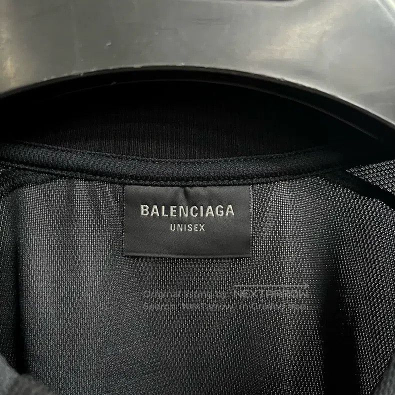Balenciaga Balenciaga Black Letter and Number Print Long-sleeve T-shi Size US L / EU 52-54 / 3 - 2 Thumbnail