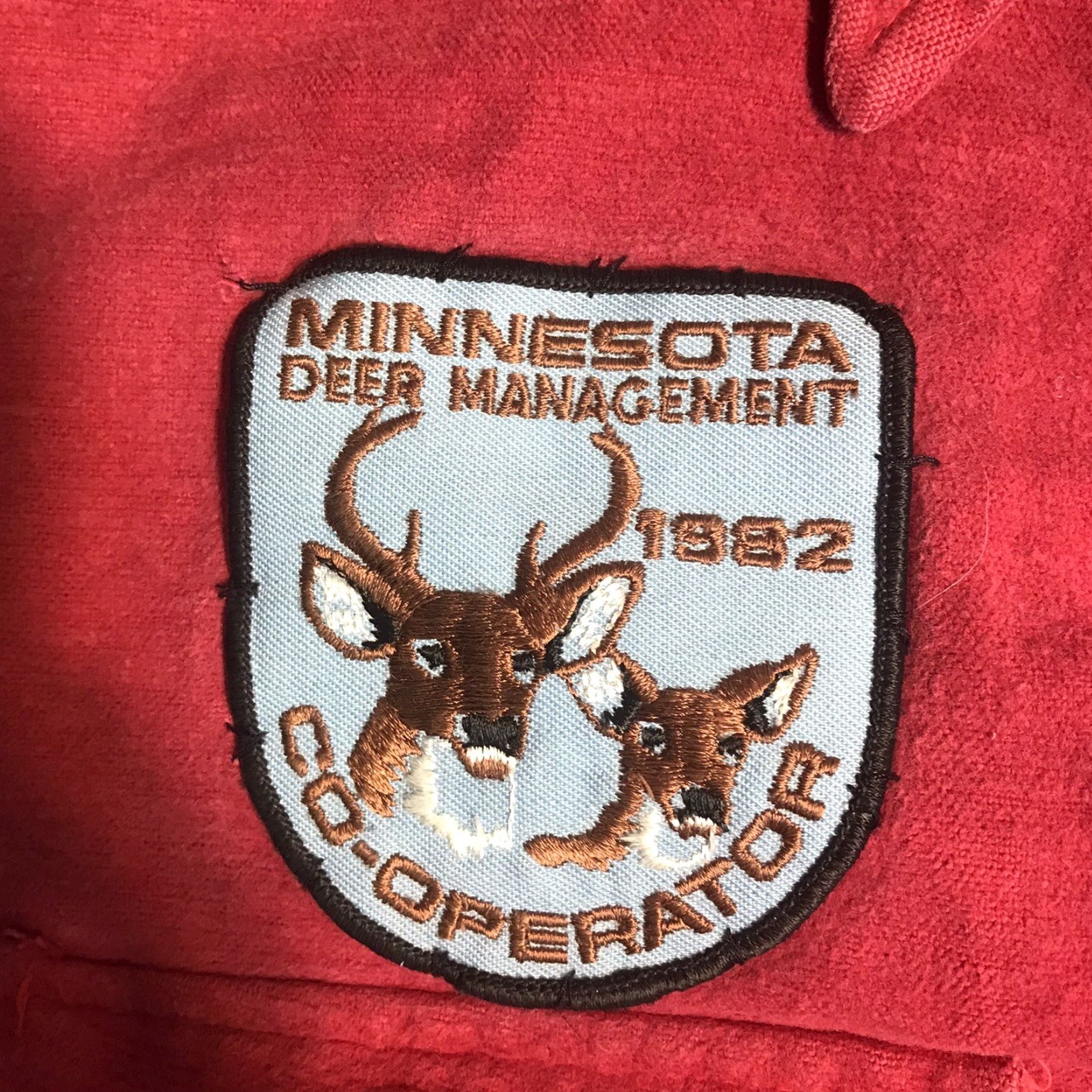 Vintage VINTAGE Klondike Button-Up Shirt Red M Men's 80s Minnesota Deer Management Cooperation Hunting Outdoor Cotton Long Sleeve Button Front Collared Size US M / EU 48-50 / 2 - 6 Thumbnail