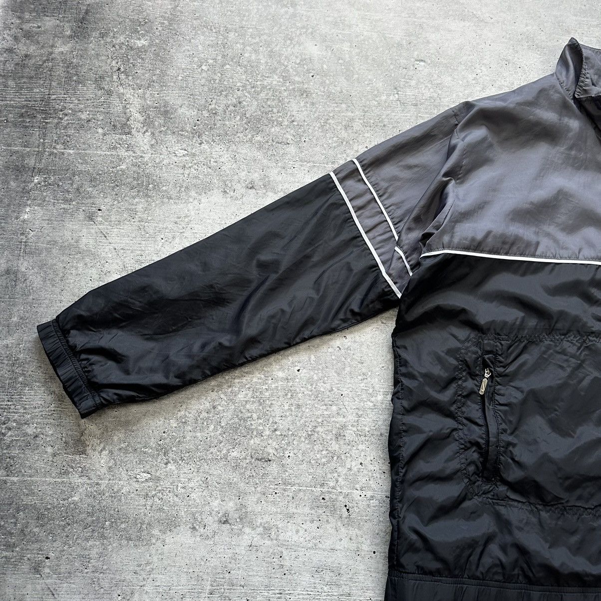 Other Vintage Nike Retro Track Jacket Black Gray Men’s Size L Size US L / EU 52-54 / 3 - 5 Thumbnail