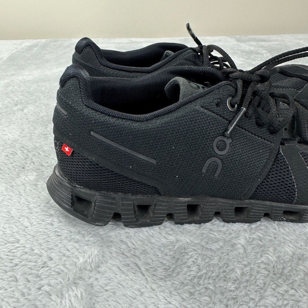 On On Cloud Shoes Black Sneakers Women’s Size 6 US Size US 6 / IT 36 - 8 Thumbnail