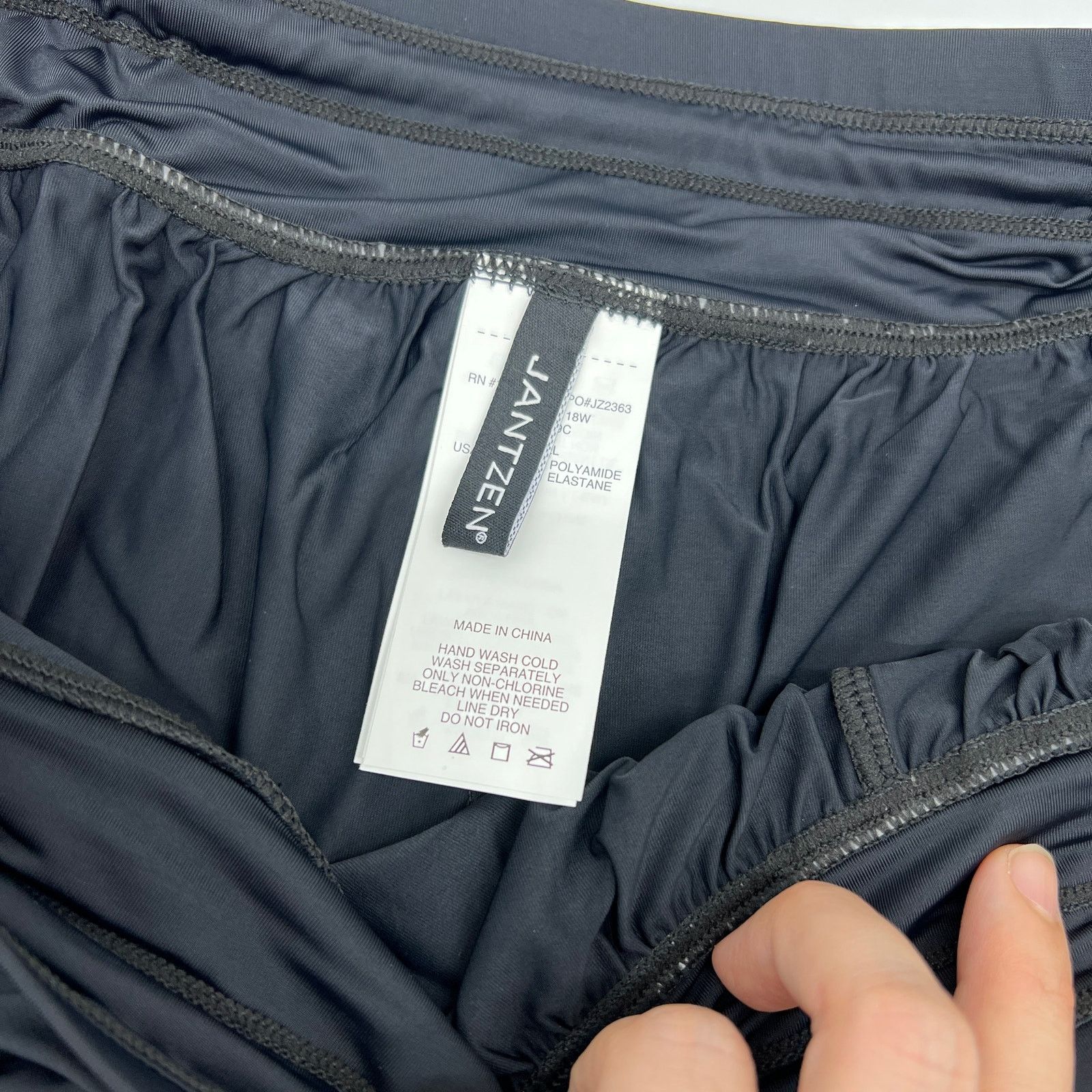 Jantzen Jantzen Cover-Up Swim Over-Short Black Size Plus 18 Size 40" / US 18 - 8 Thumbnail