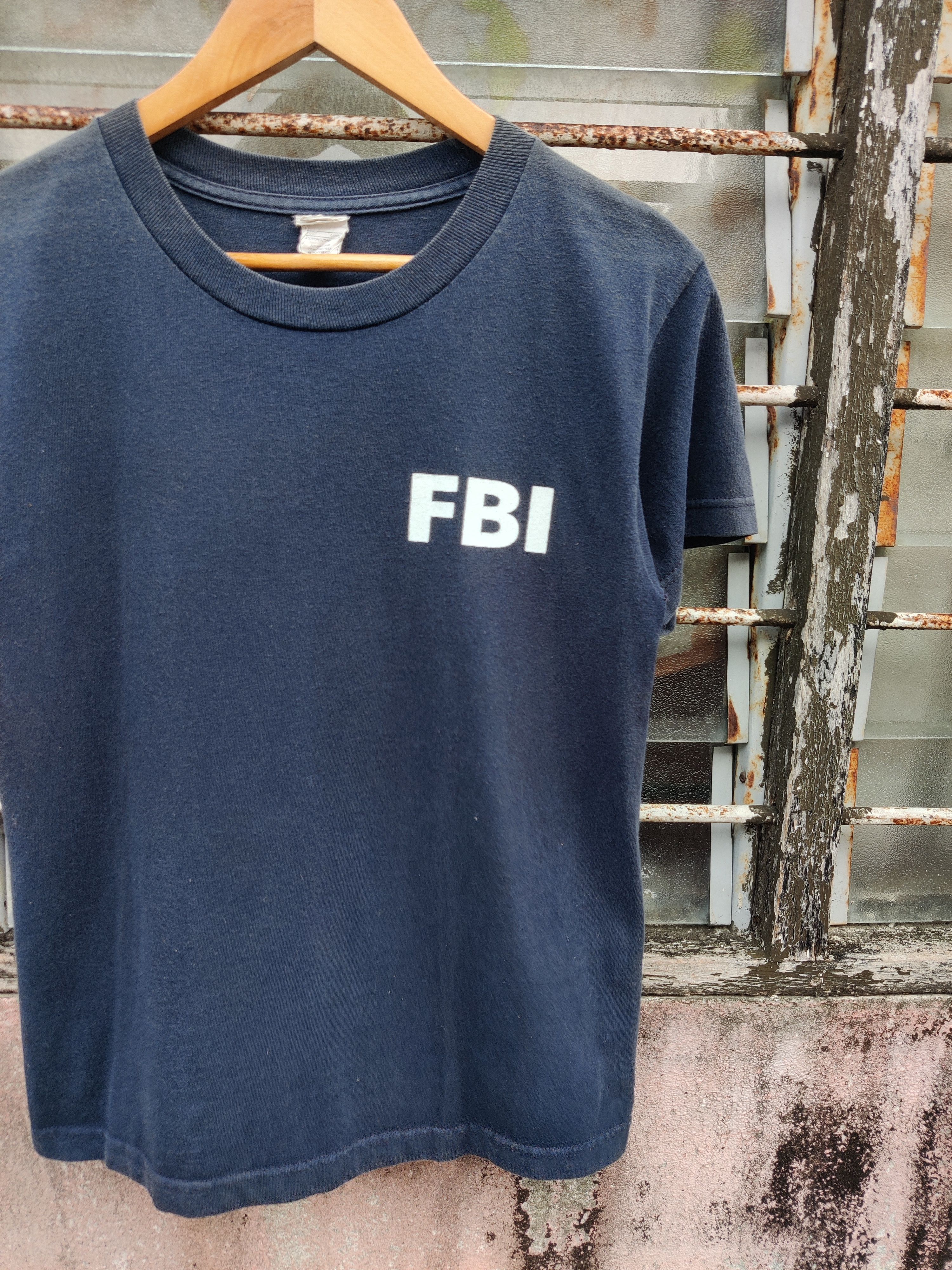 Vintage Vintage Female Body Inspector FBI Shirt Size US S / EU 44-46 / 1 - 6 Thumbnail